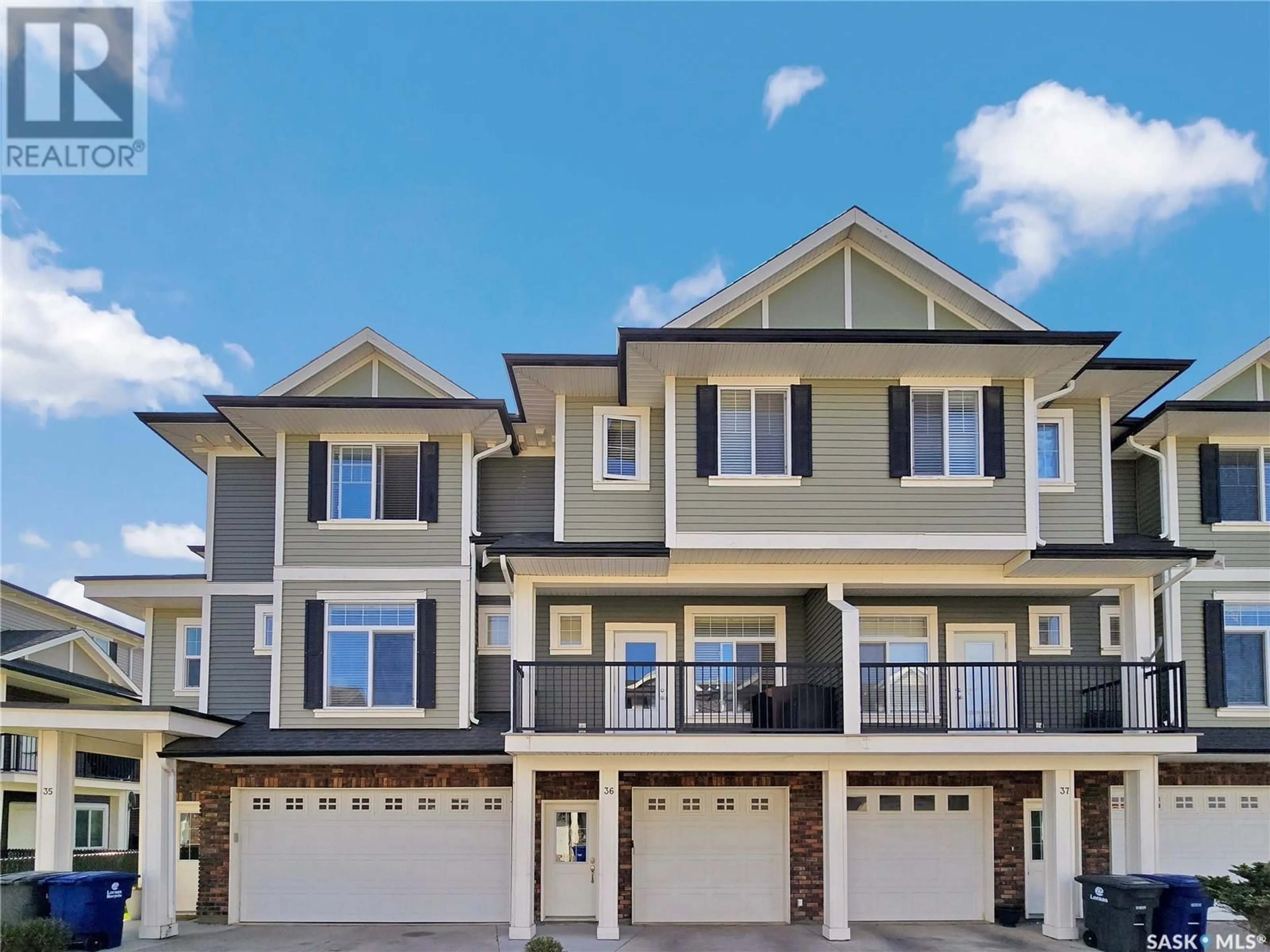 Home with vinyl exterior material, unknown for 425 - 36 LANGER PLACE, Warman Saskatchewan S0K4S1