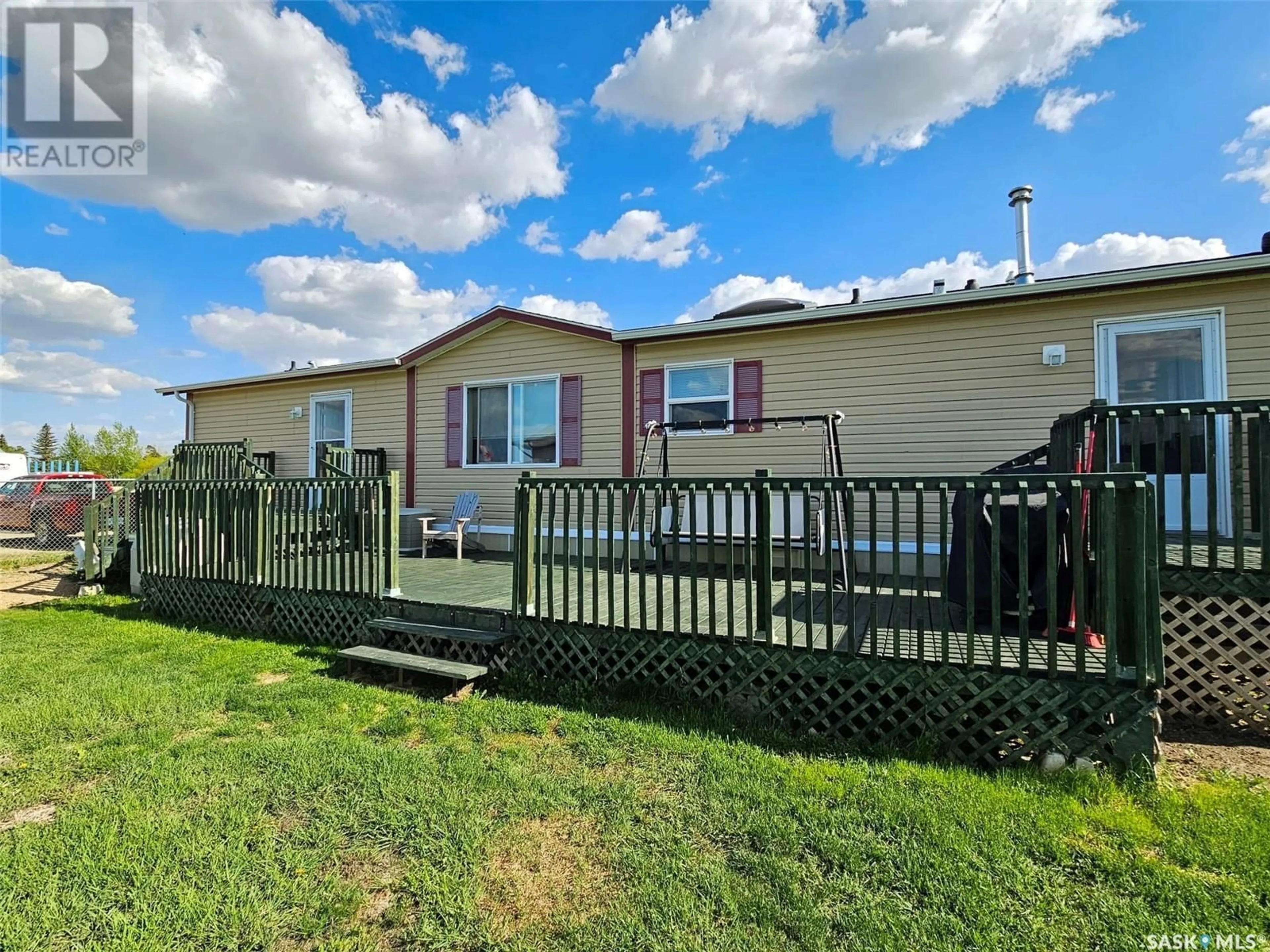 A pic from outside/outdoor area/front of a property/back of a property/a pic from drone, unknown for 8 MILLER STREET, Redvers Saskatchewan S0C2H0