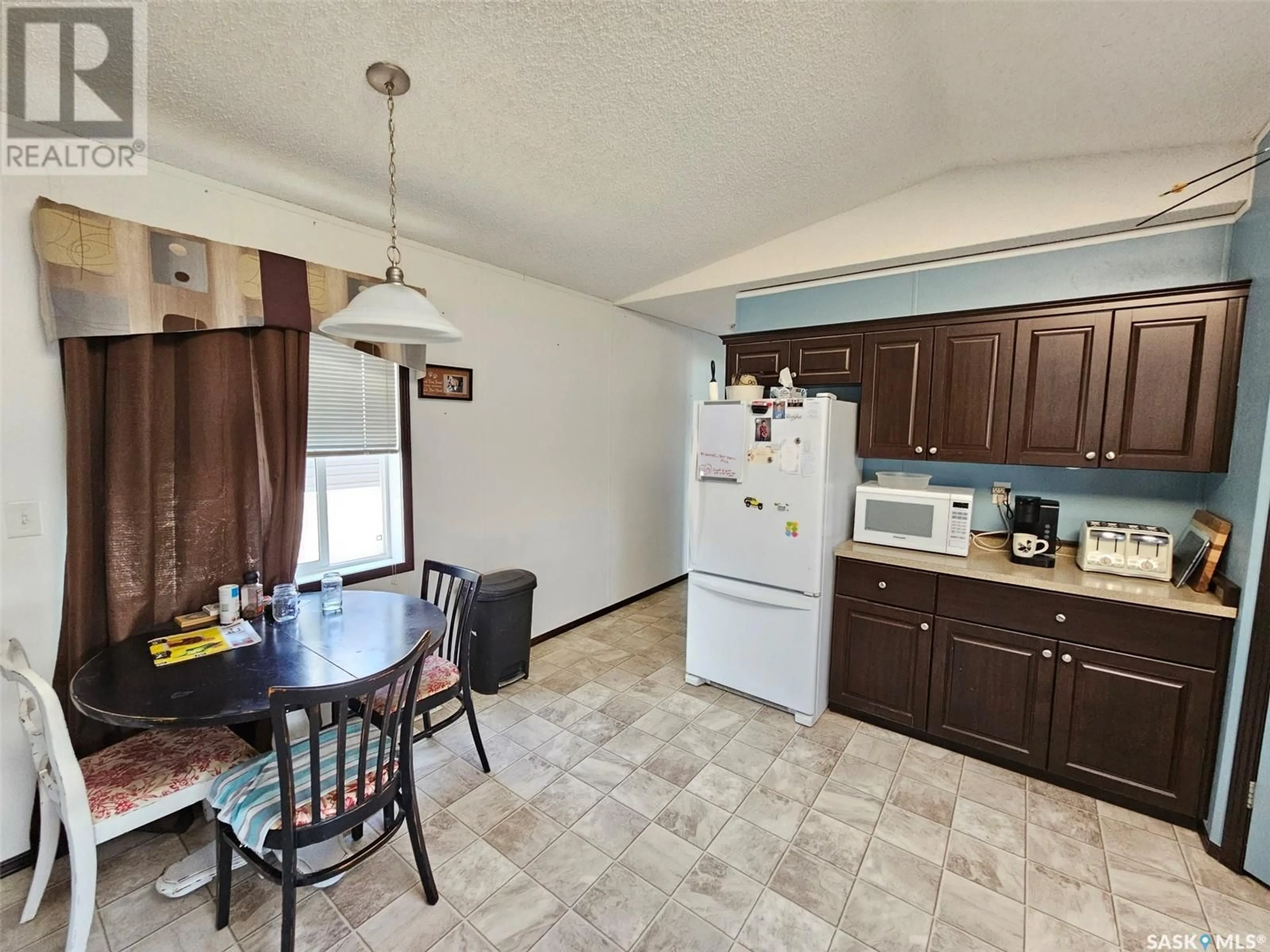 Standard kitchen, unknown for 8 MILLER STREET, Redvers Saskatchewan S0C2H0