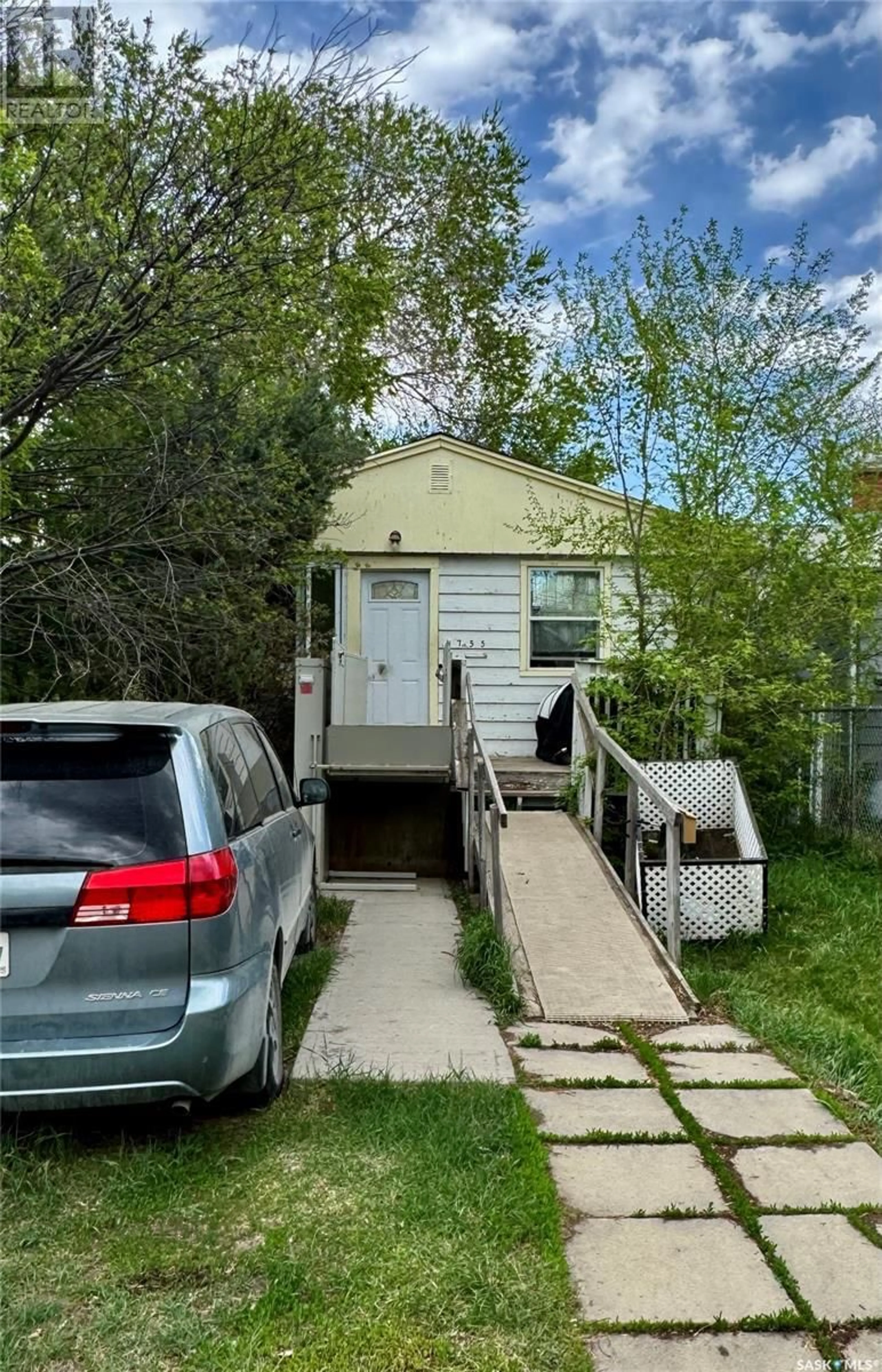 Shed for 755 CAMERON STREET, Regina Saskatchewan S4T2S5