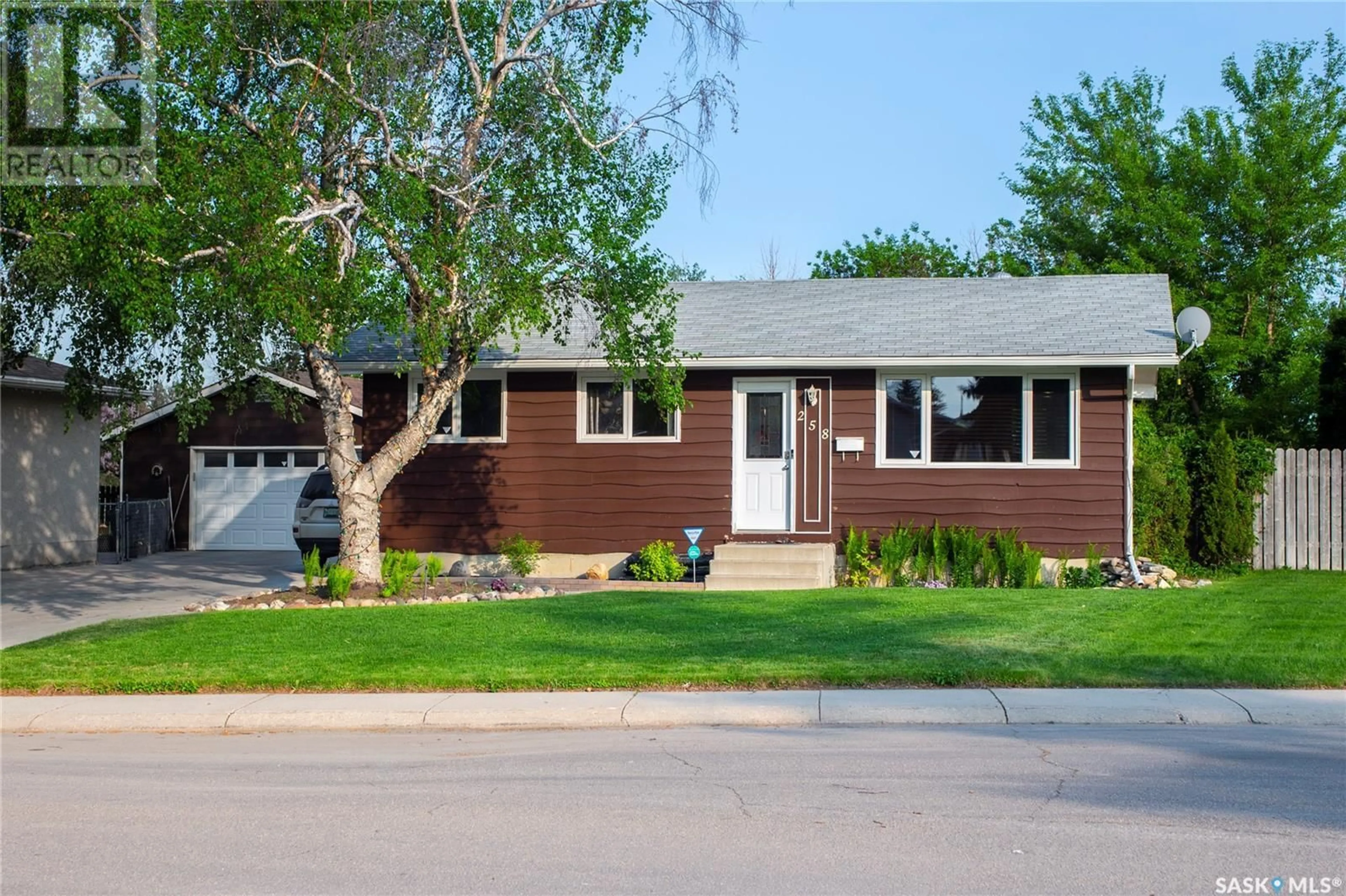 Home with brick exterior material, street for 258 HAVILAND CRESCENT, Saskatoon Saskatchewan S7L5A7