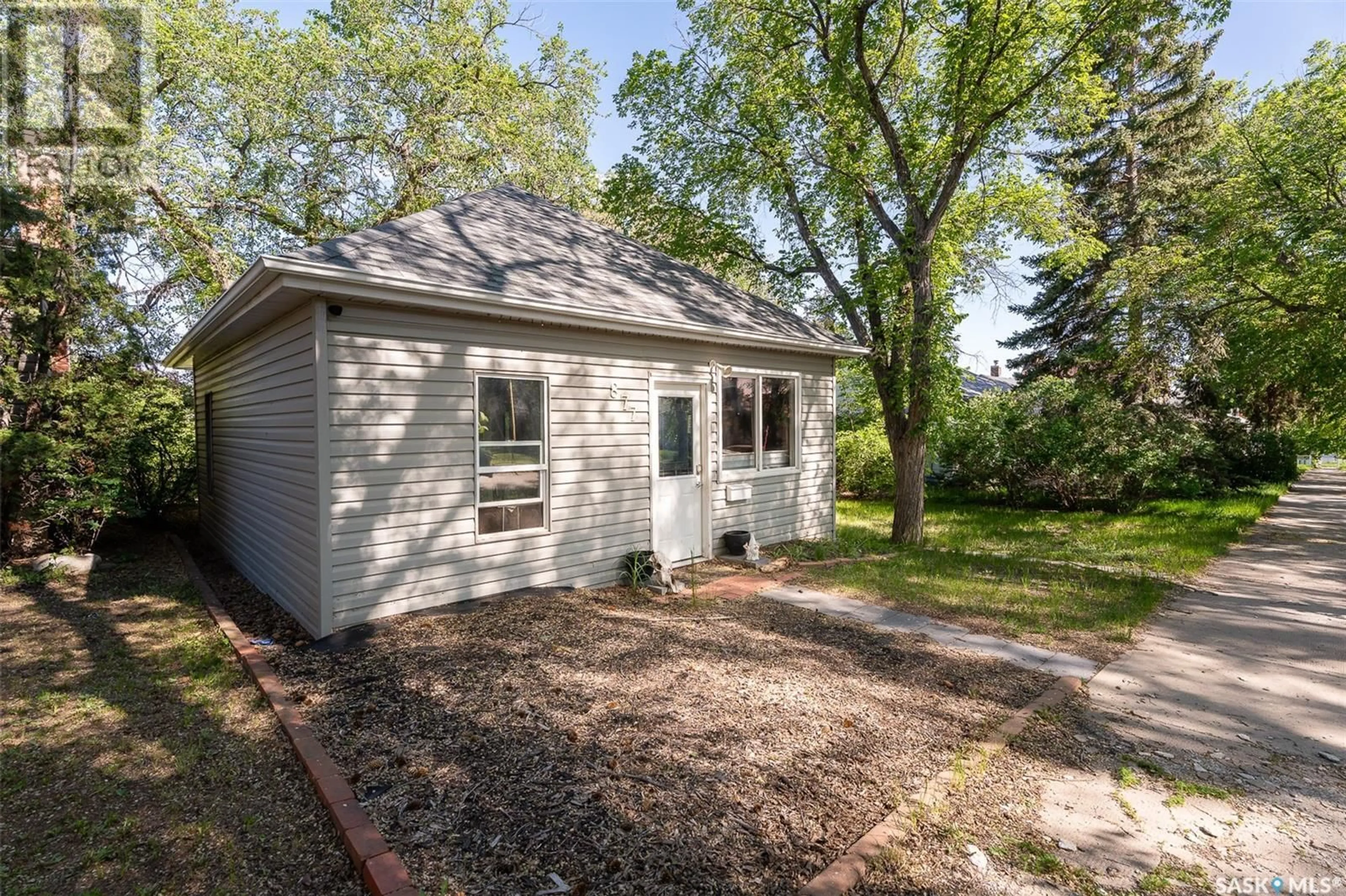 Shed for 877 CONNAUGHT AVENUE, Moose Jaw Saskatchewan S6H4B2