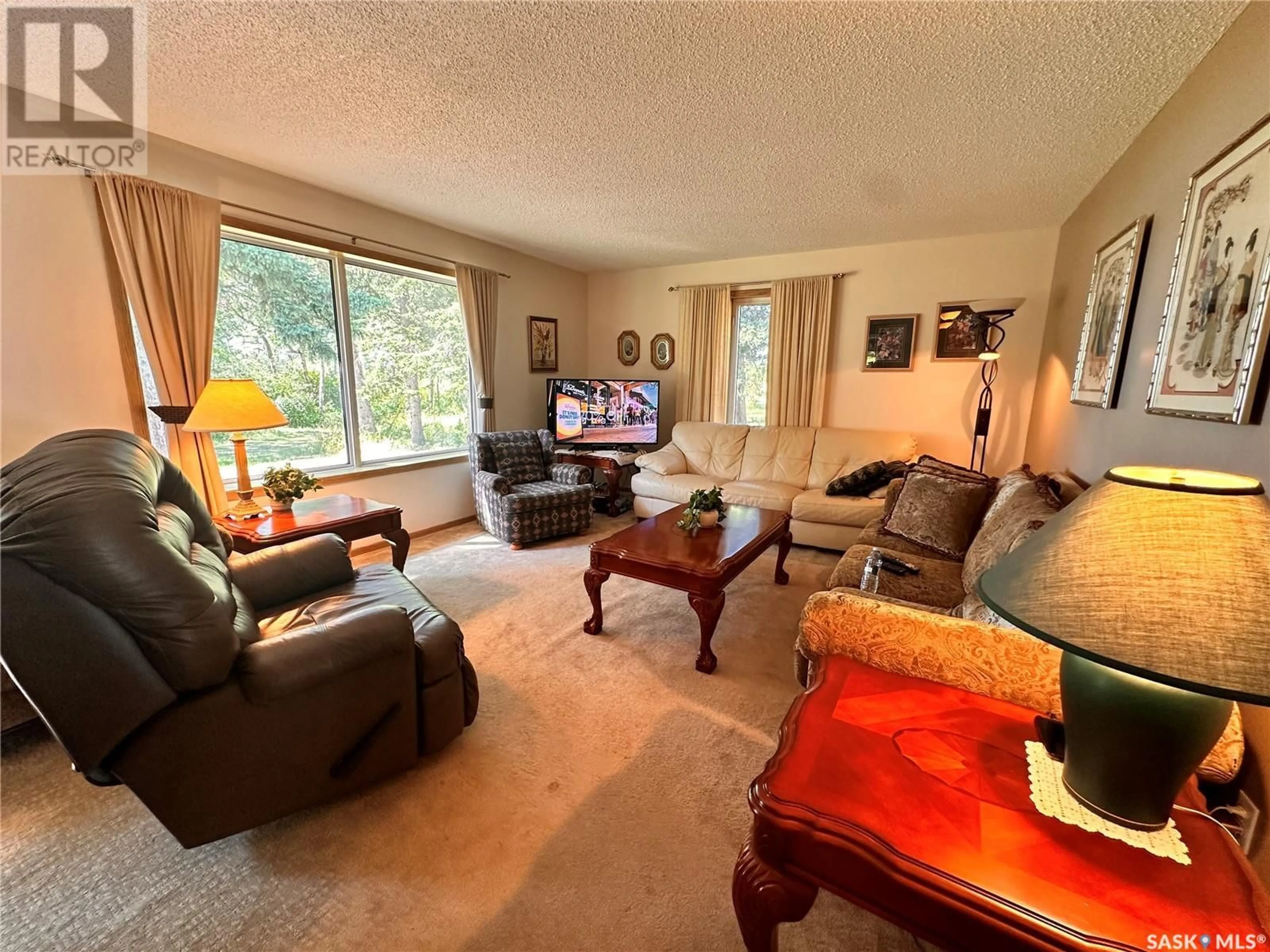 Living room with furniture, unknown for BLACK JEWEL ESTATES, Keys Rm No. 303 Saskatchewan S0A0L0