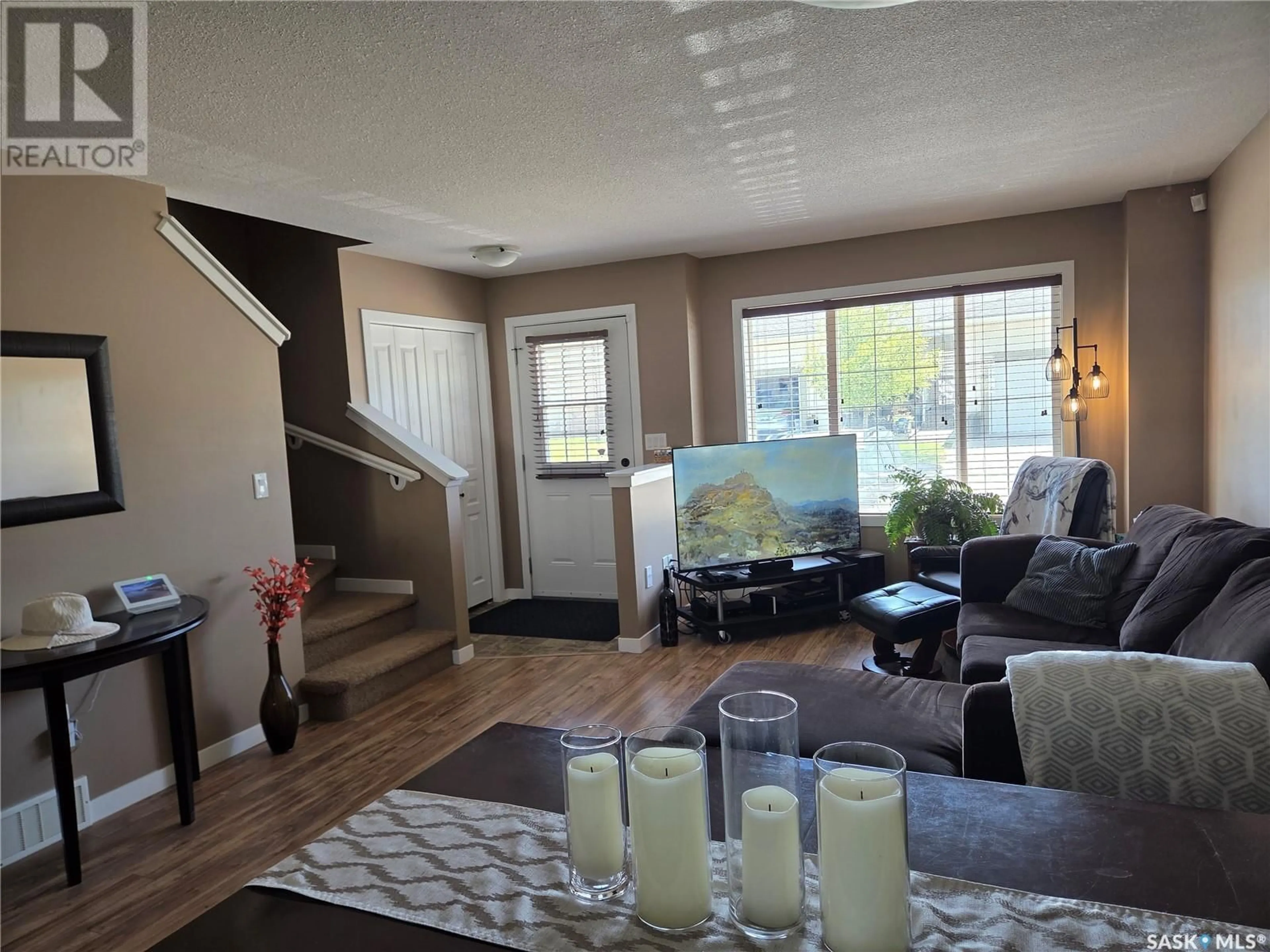Living room with furniture, unknown for 4101 - 43 PRESTON CRESCENT, Regina Saskatchewan S4X0G3
