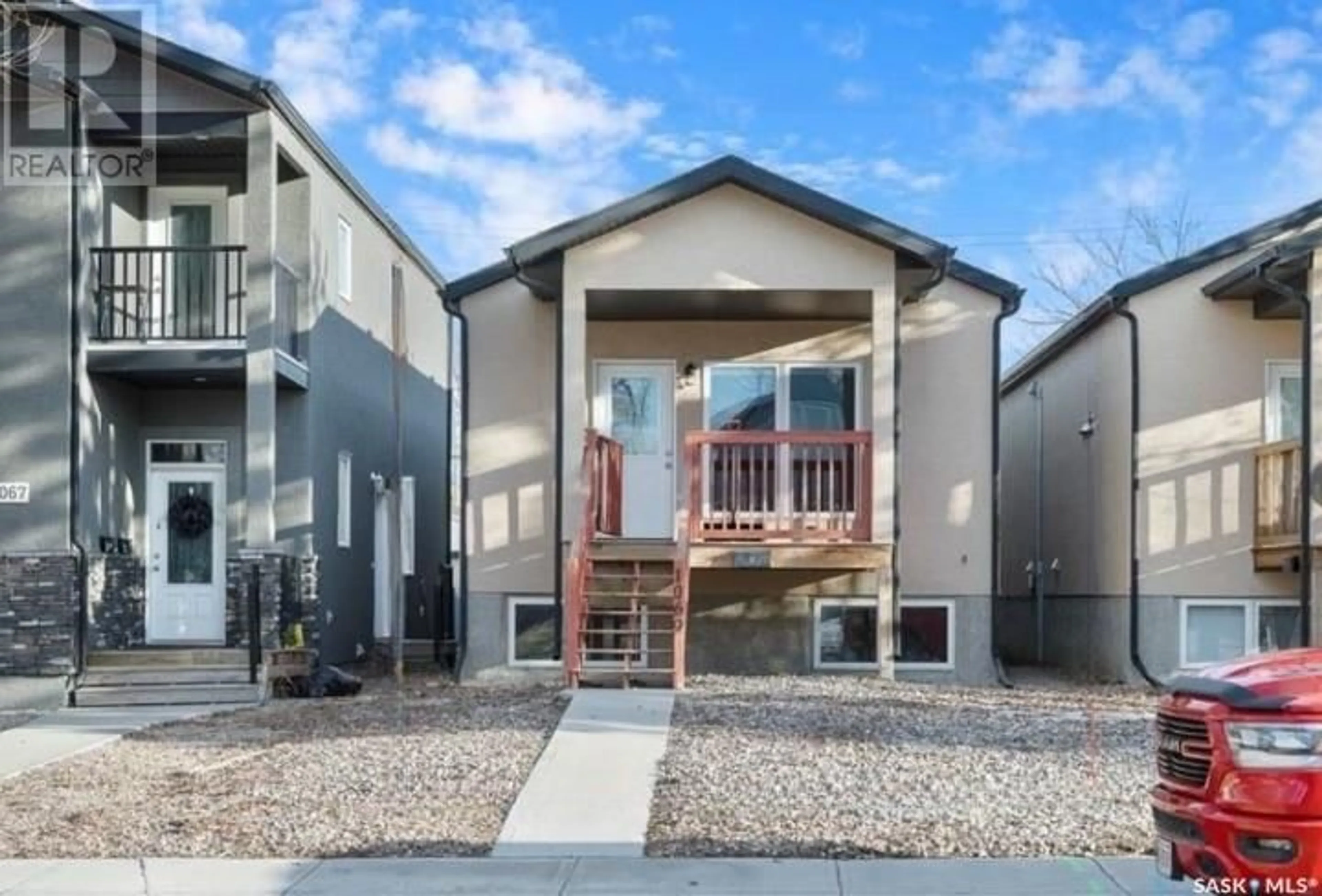 Home with vinyl exterior material, unknown for 1069 LINDSAY STREET, Regina Saskatchewan S4N3A8