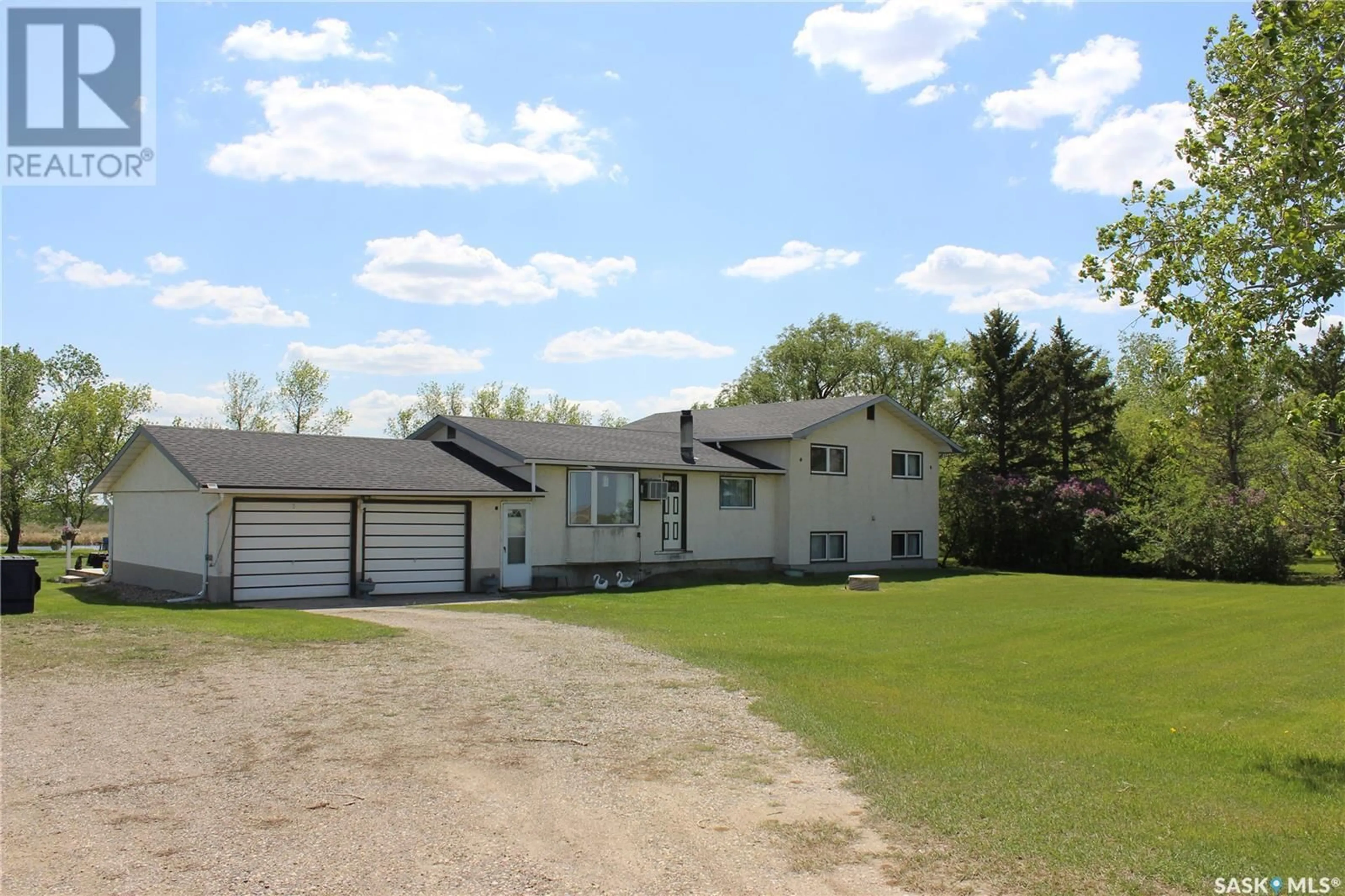 A pic from outside/outdoor area/front of a property/back of a property/a pic from drone, unknown for HISKE ACREAGE, Estevan Rm No. 5 Saskatchewan S4A2A7
