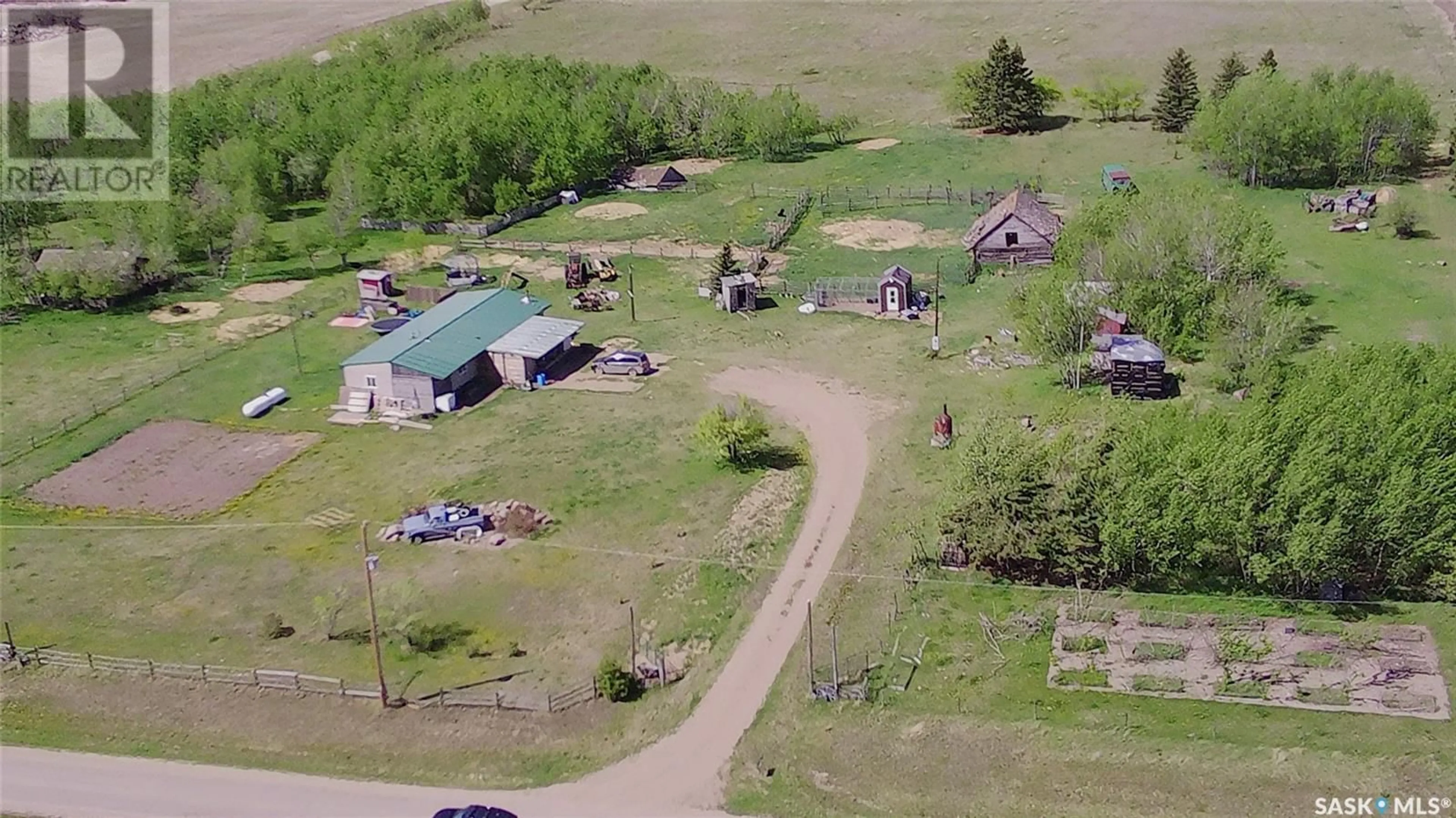 A pic from outside/outdoor area/front of a property/back of a property/a pic from drone, mountain view for BULL ACREAGE, Frenchman Butte Rm No. 501 Saskatchewan S0M2T0