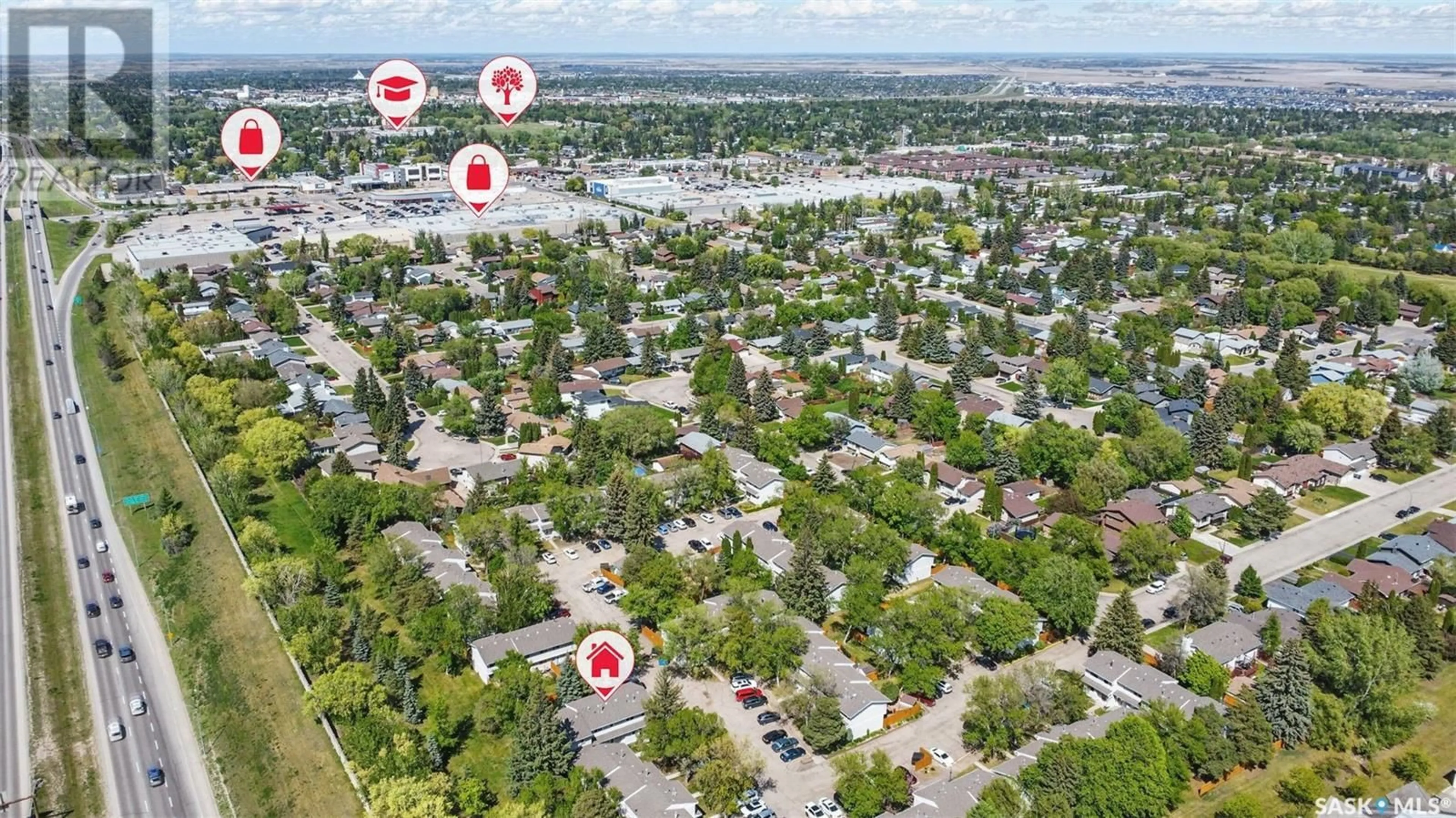A pic from outside/outdoor area/front of a property/back of a property/a pic from drone, street for 70 330 HAIGHT CRESCENT, Saskatoon Saskatchewan S7H4V9