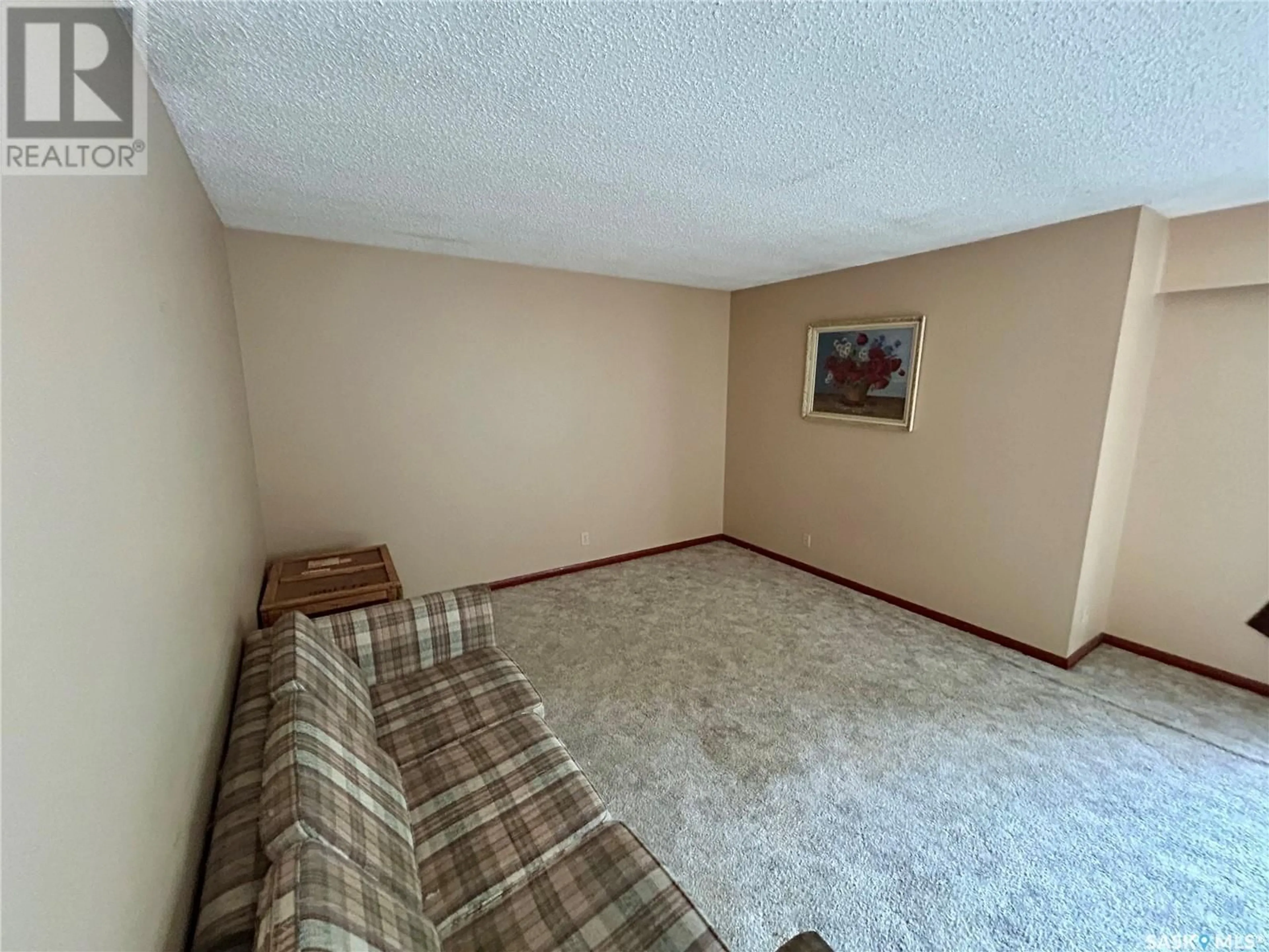 A pic of a room for 2716 JARVIS DRIVE, Saskatoon Saskatchewan S7J2V3