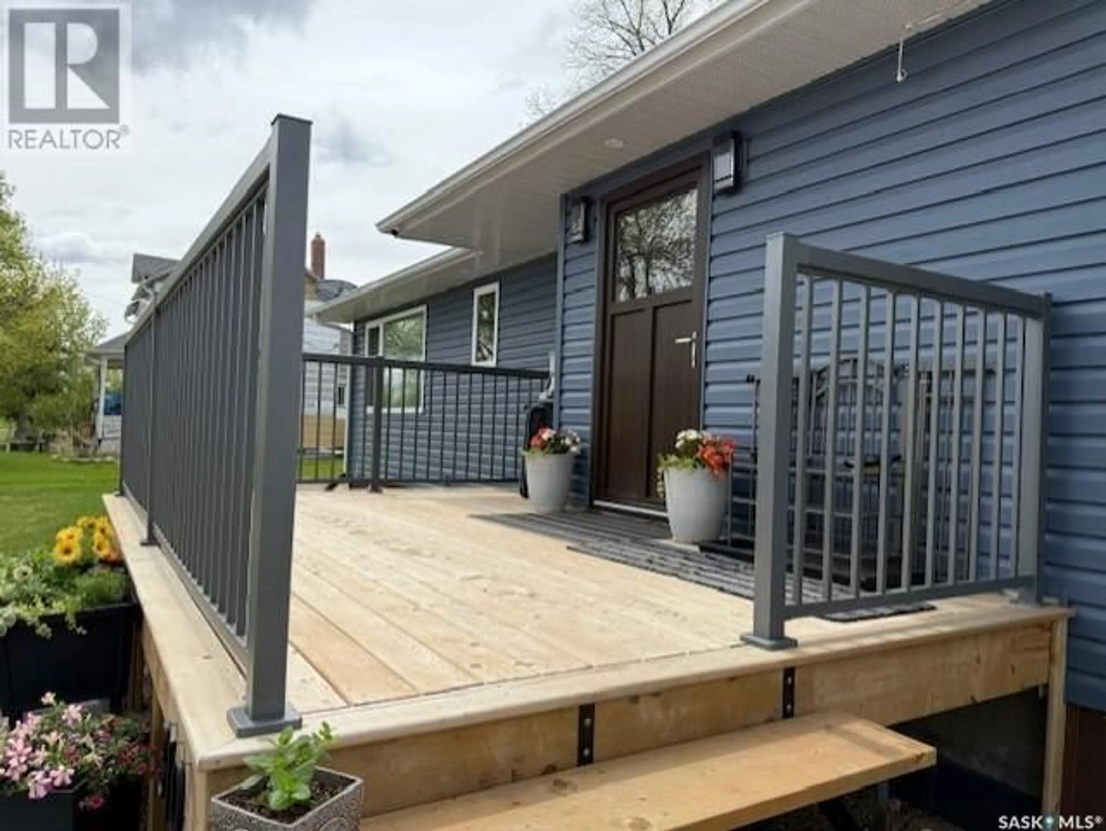 Patio, street for 310 MAIN STREET, Neudorf Saskatchewan S0A2T0