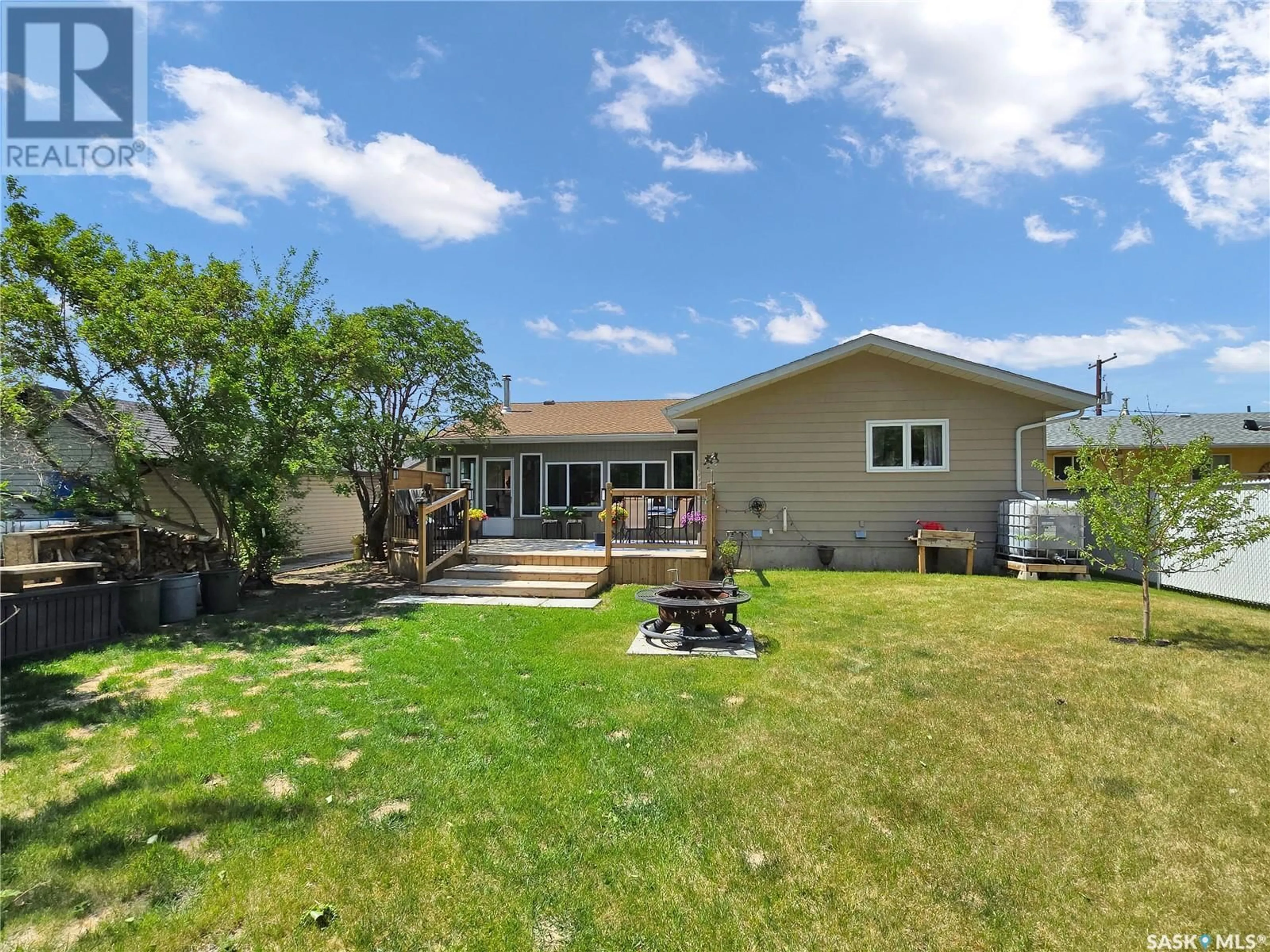 Unknown for 915 5TH AVENUE, Rosthern Saskatchewan S0K4R0