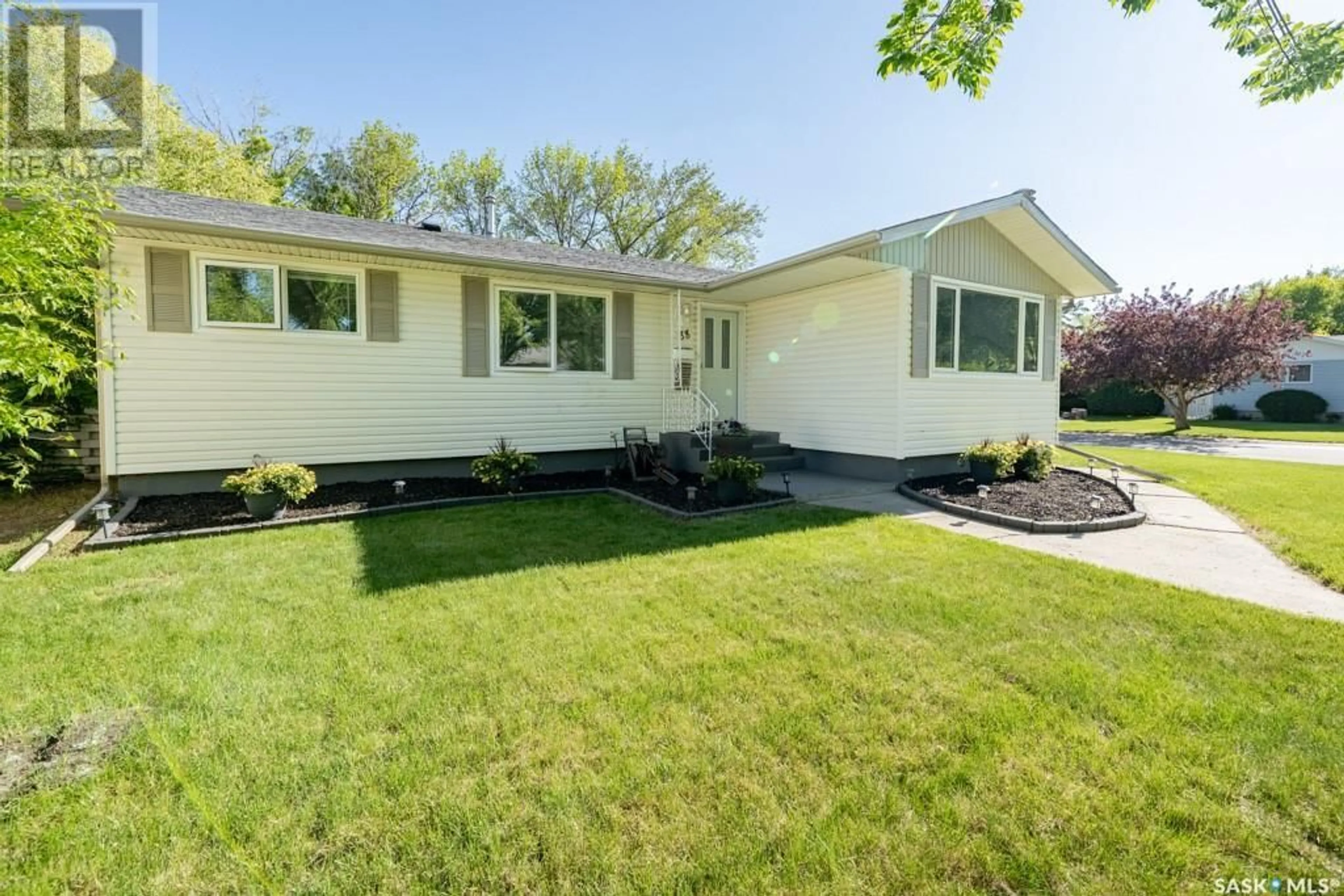 Home with vinyl exterior material, street for 88 MATHESON CRESCENT, Regina Saskatchewan S4R5C4