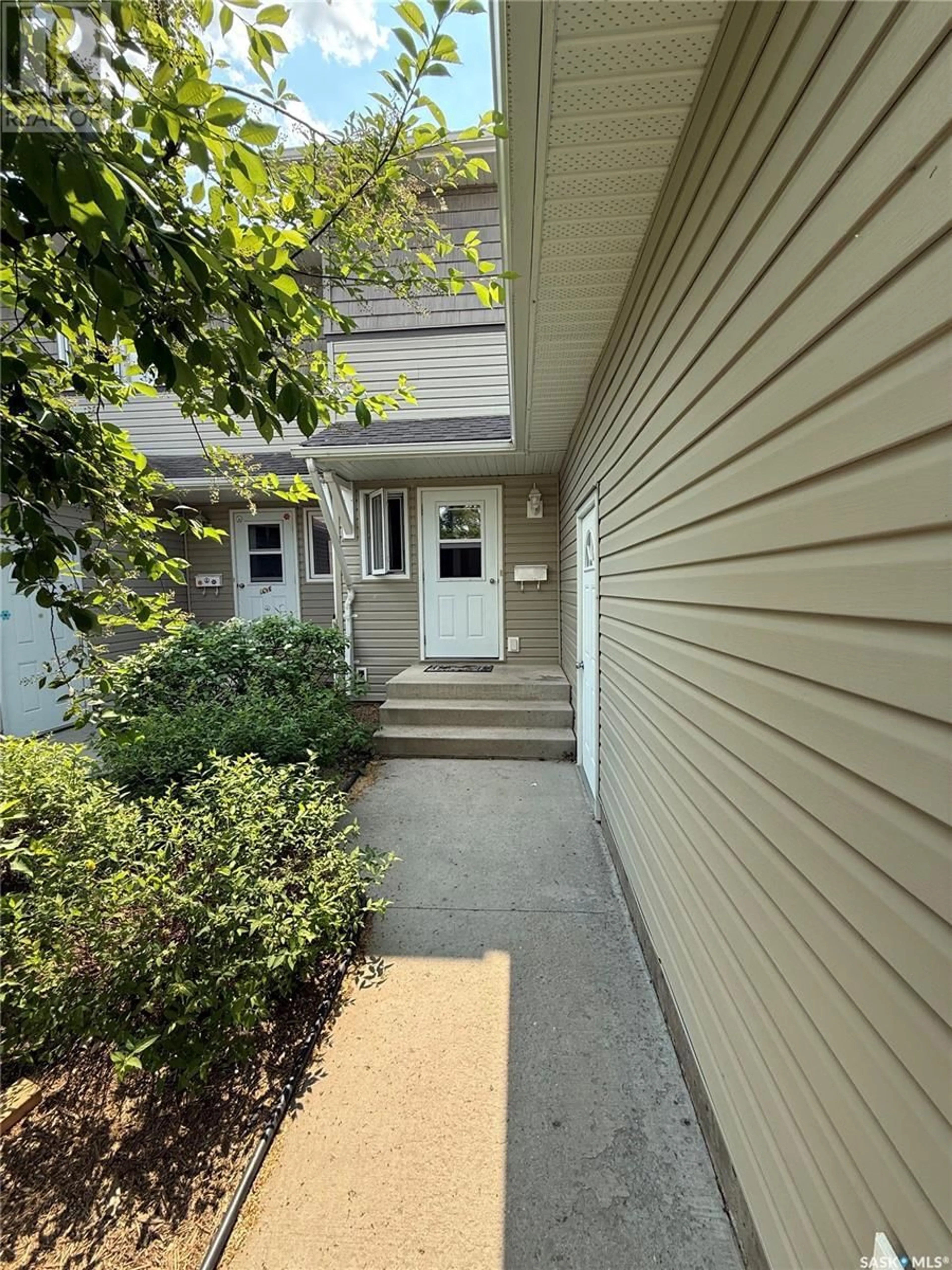 Unknown for 305 - 715 HART ROAD, Saskatoon Saskatchewan S7M3Y7