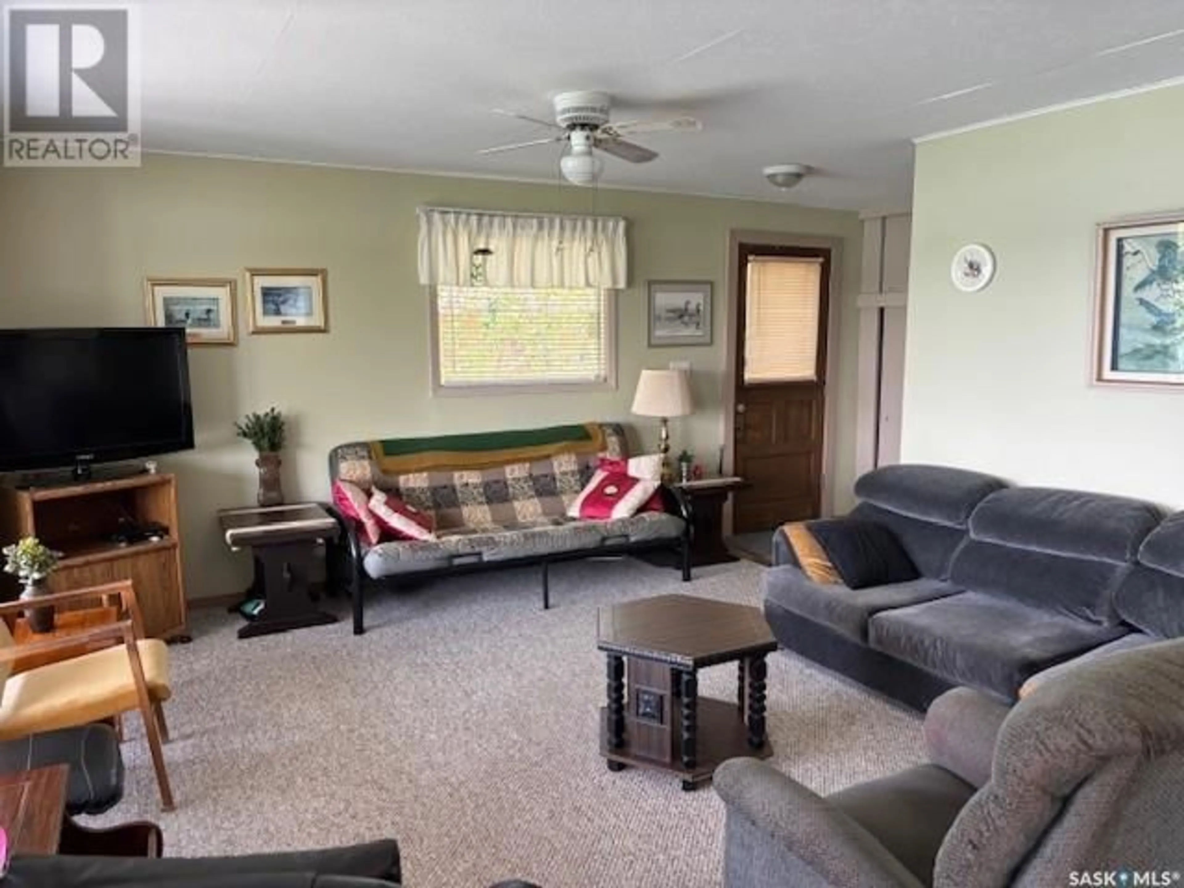 Living room with furniture, unknown for 309 LAKEVIEW DRIVE, Keys Rm No. 303 Saskatchewan S0A0L0