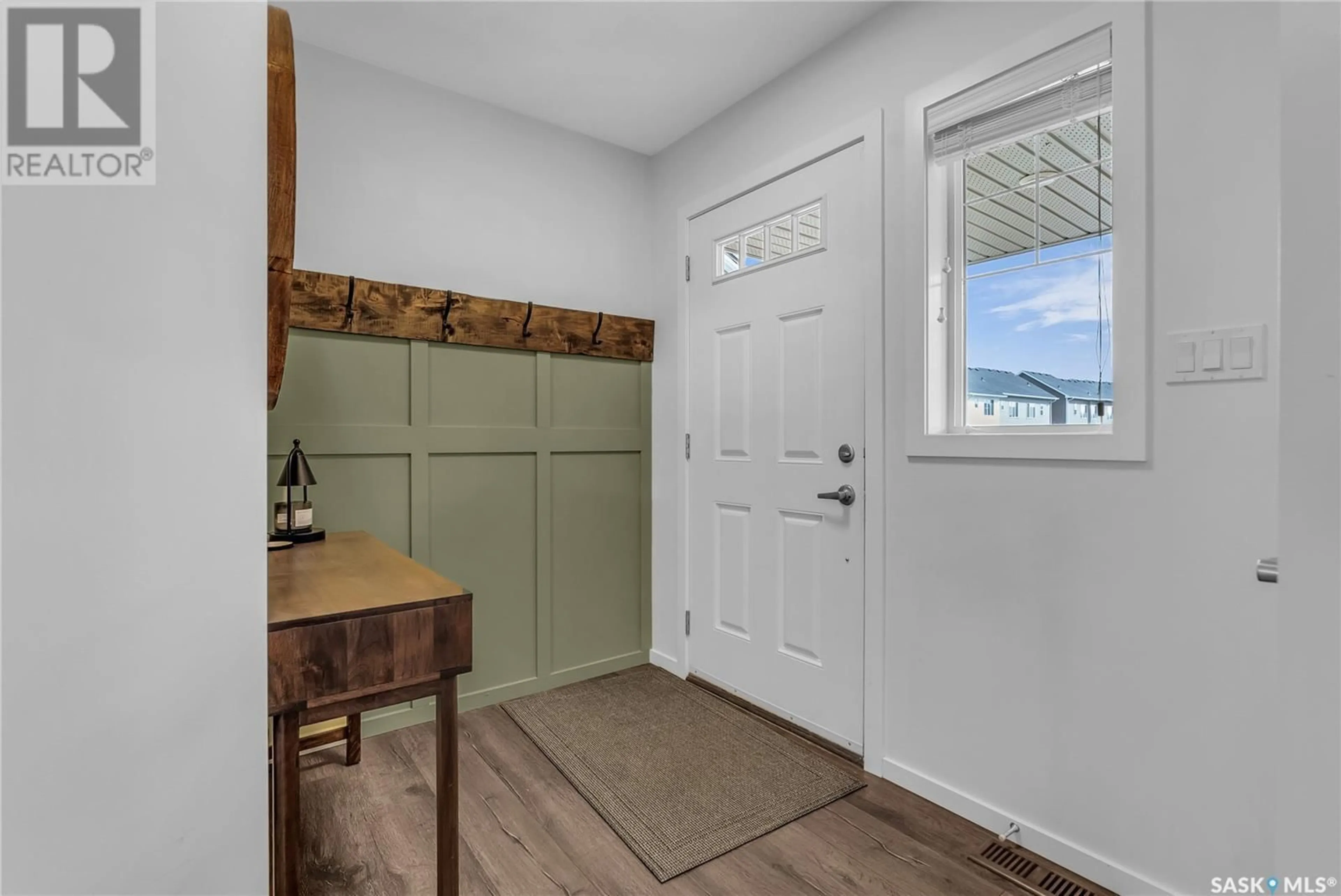 Indoor entryway for 471 SECORD WAY, Saskatoon Saskatchewan S7V0M3