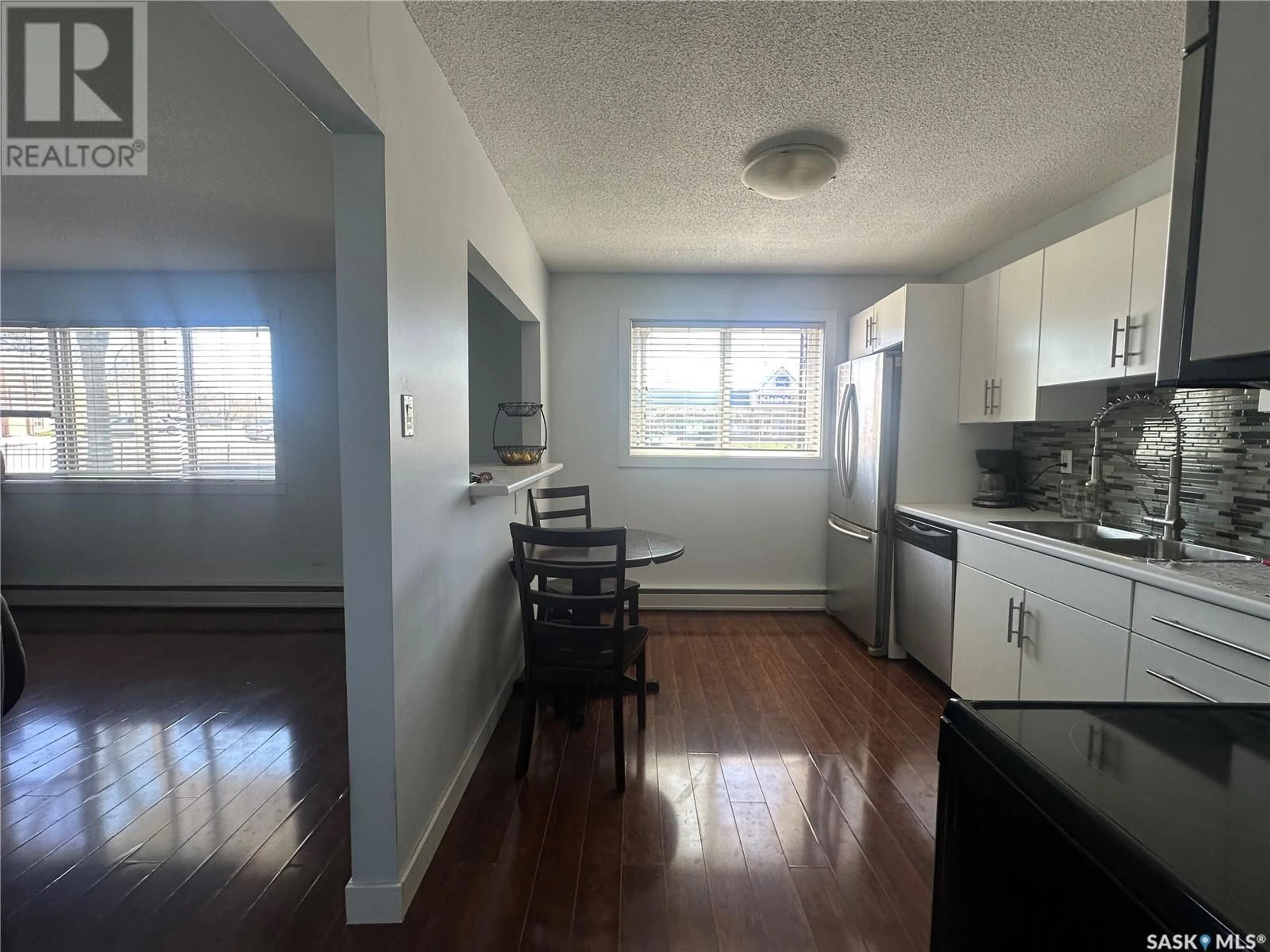 Unknown for E - 1 230 BROADWAY AVENUE, Regina Saskatchewan S4N0Z7