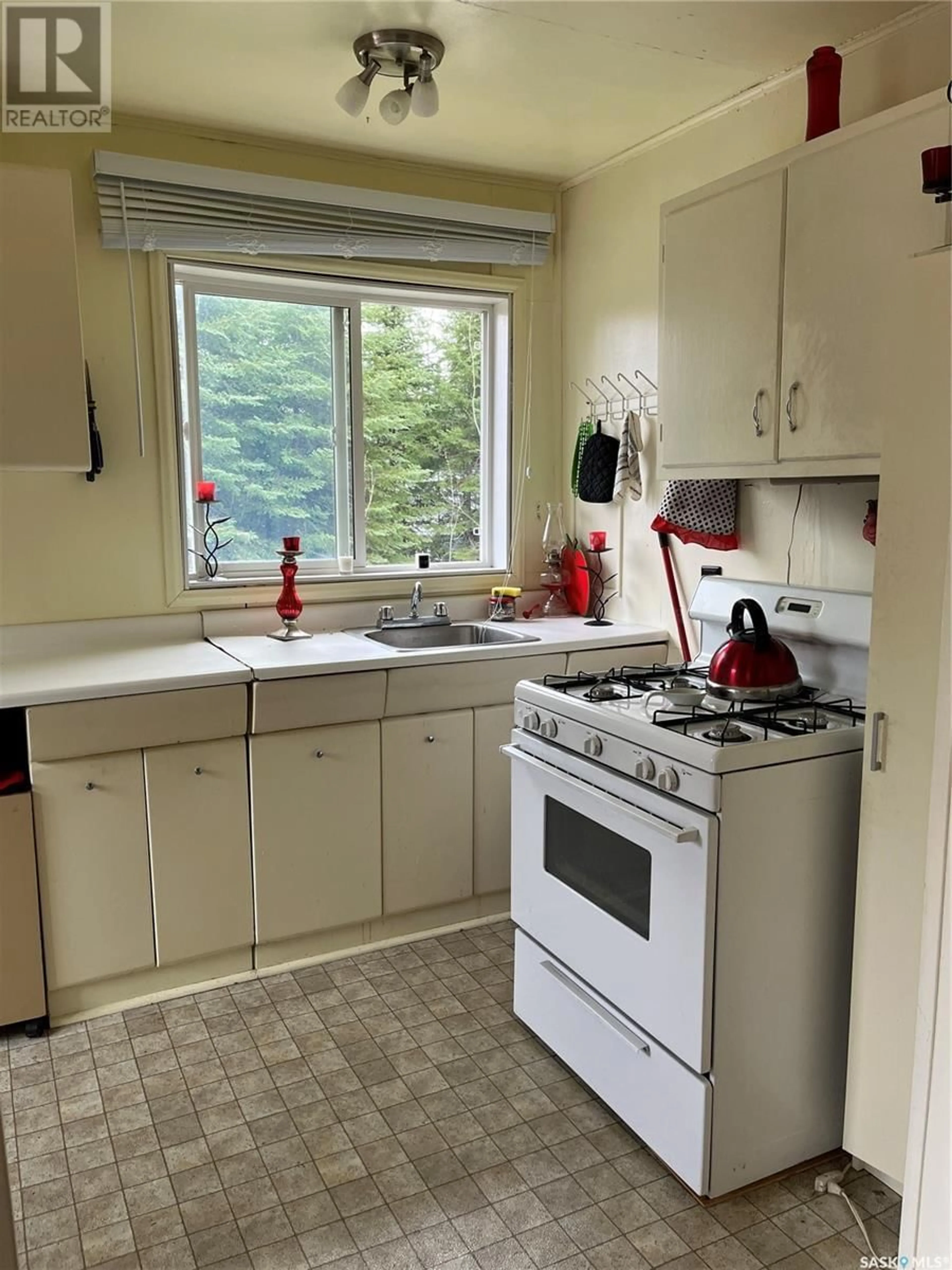 Standard kitchen, unknown for 3 FESZYK DRIVE, Dore Lake Saskatchewan S0M1B0