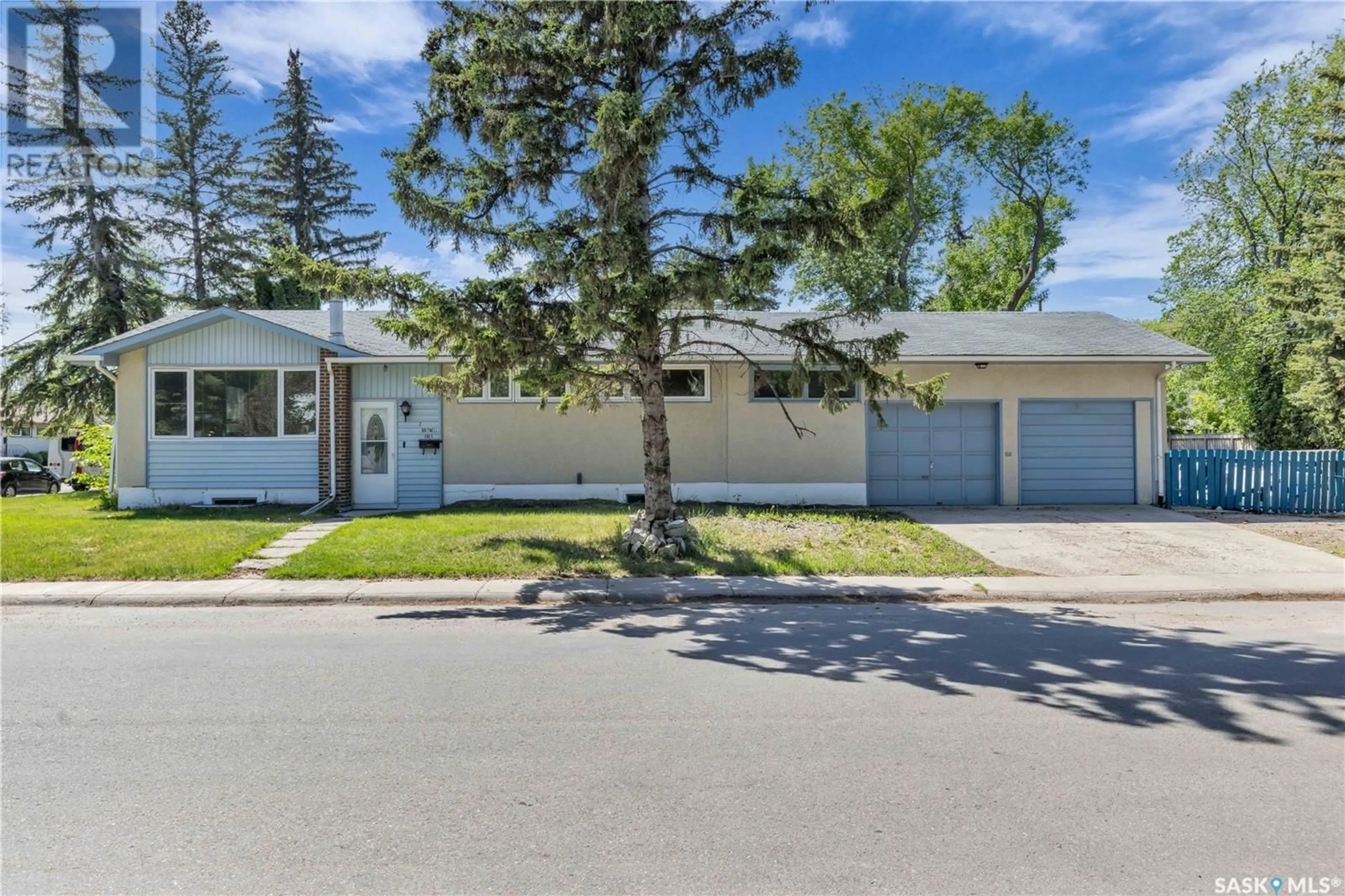 Unknown for 2 BRITNELL CRESCENT, Saskatoon Saskatchewan S7H3X8