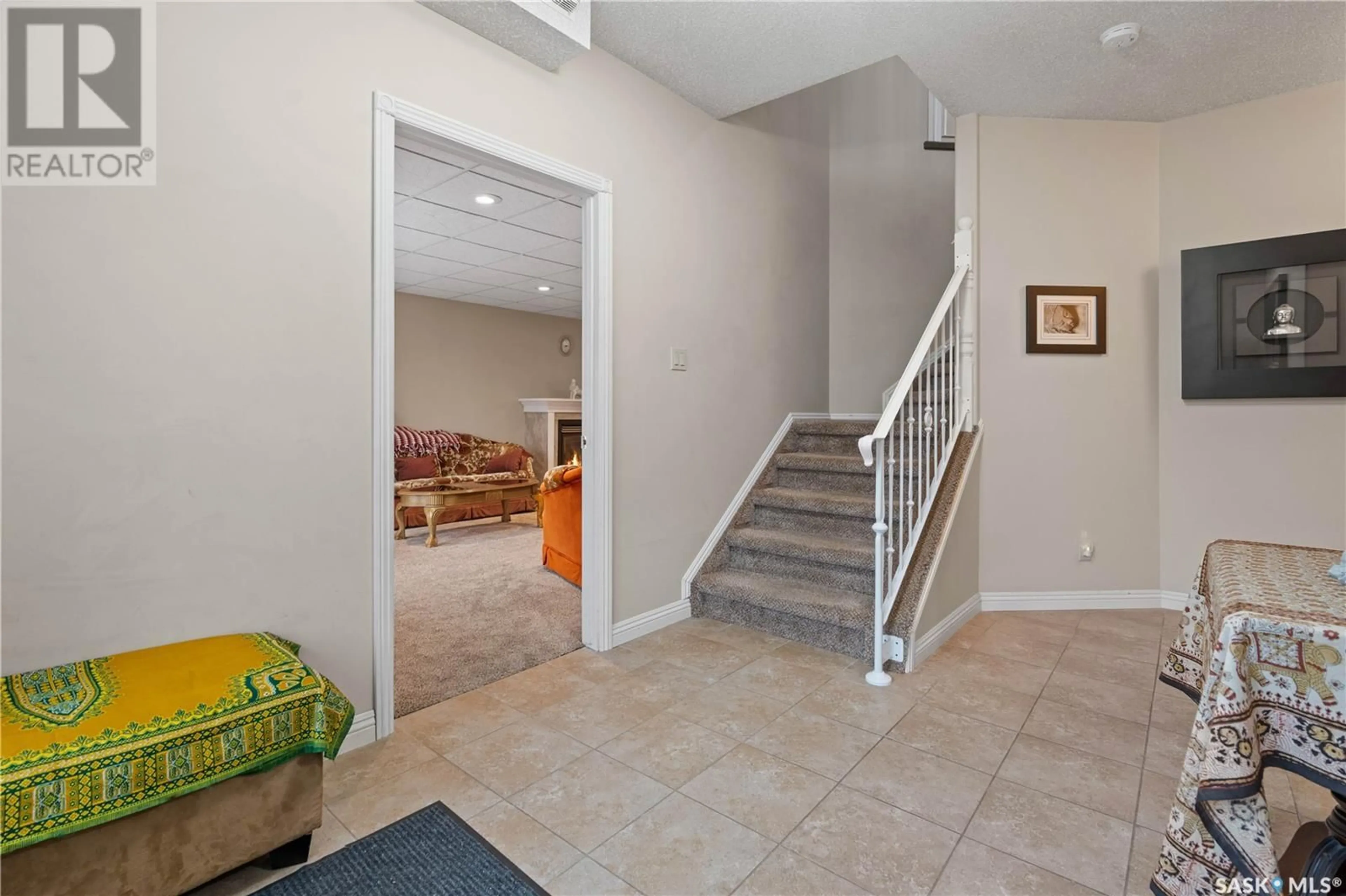 Indoor entryway for 502 ASPEN DRIVE, Swift Current Saskatchewan S9H5E4