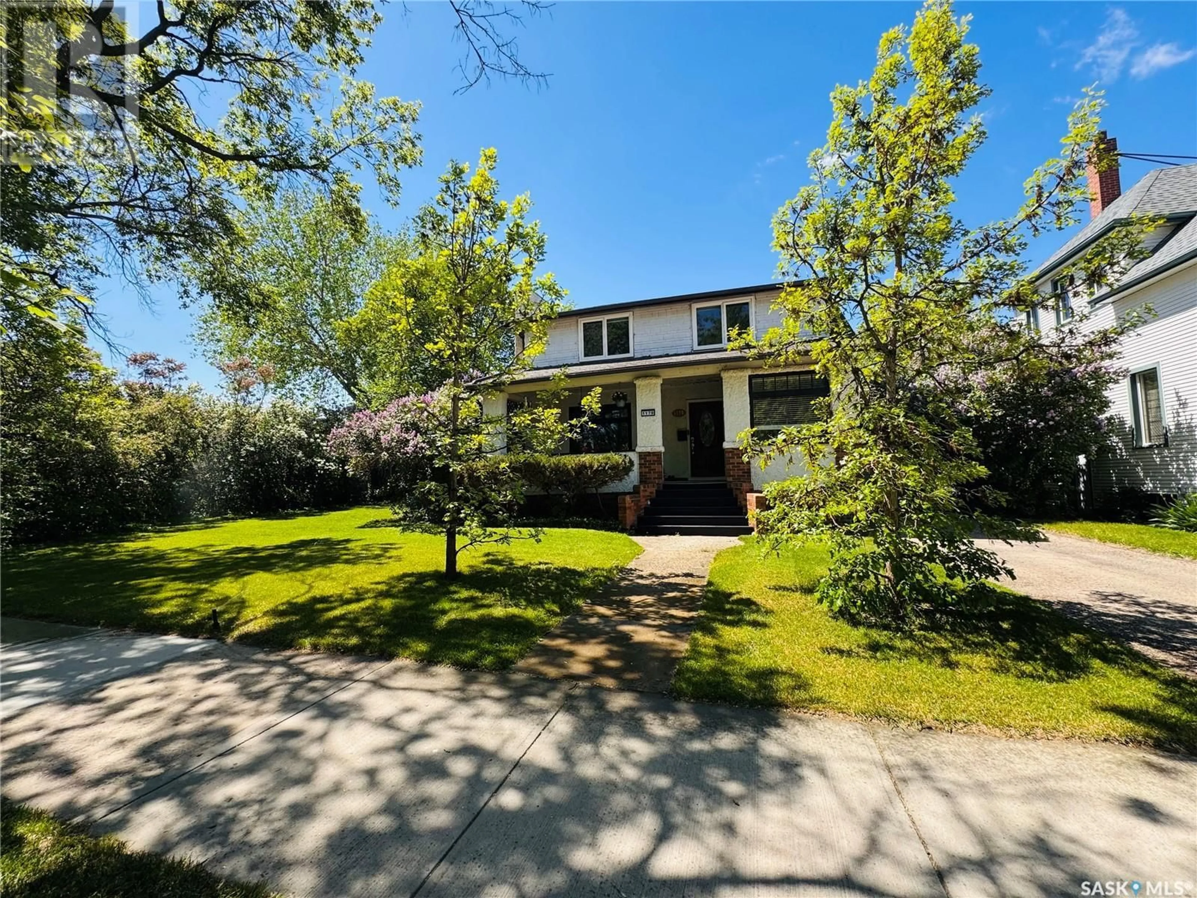 A pic from outside/outdoor area/front of a property/back of a property/a pic from drone, street for 1170 CLIFTON AVENUE, Moose Jaw Saskatchewan S6H3L5