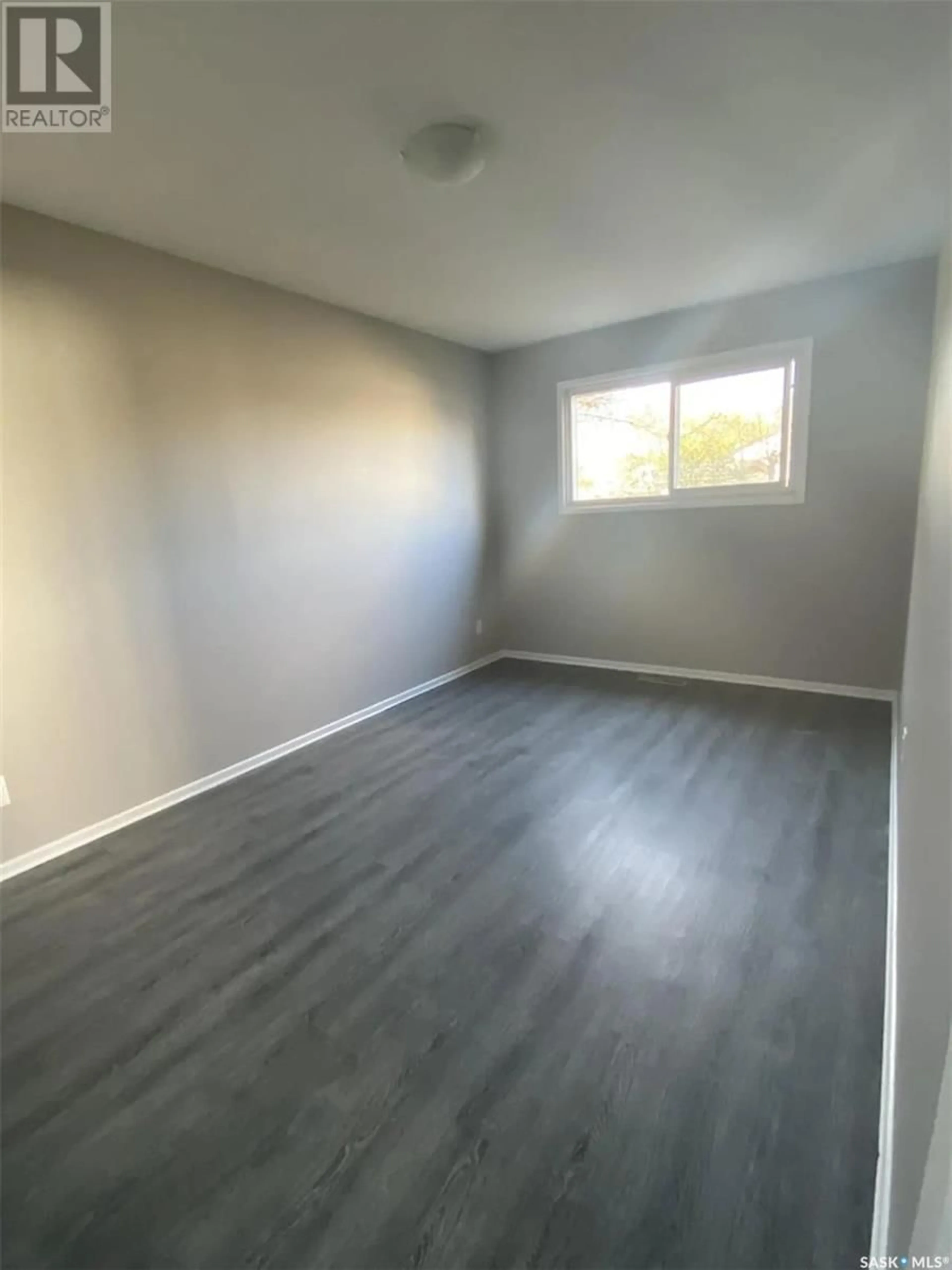 A pic of a room for 1227-1229 W AVENUE, Saskatoon Saskatchewan S7L3J2