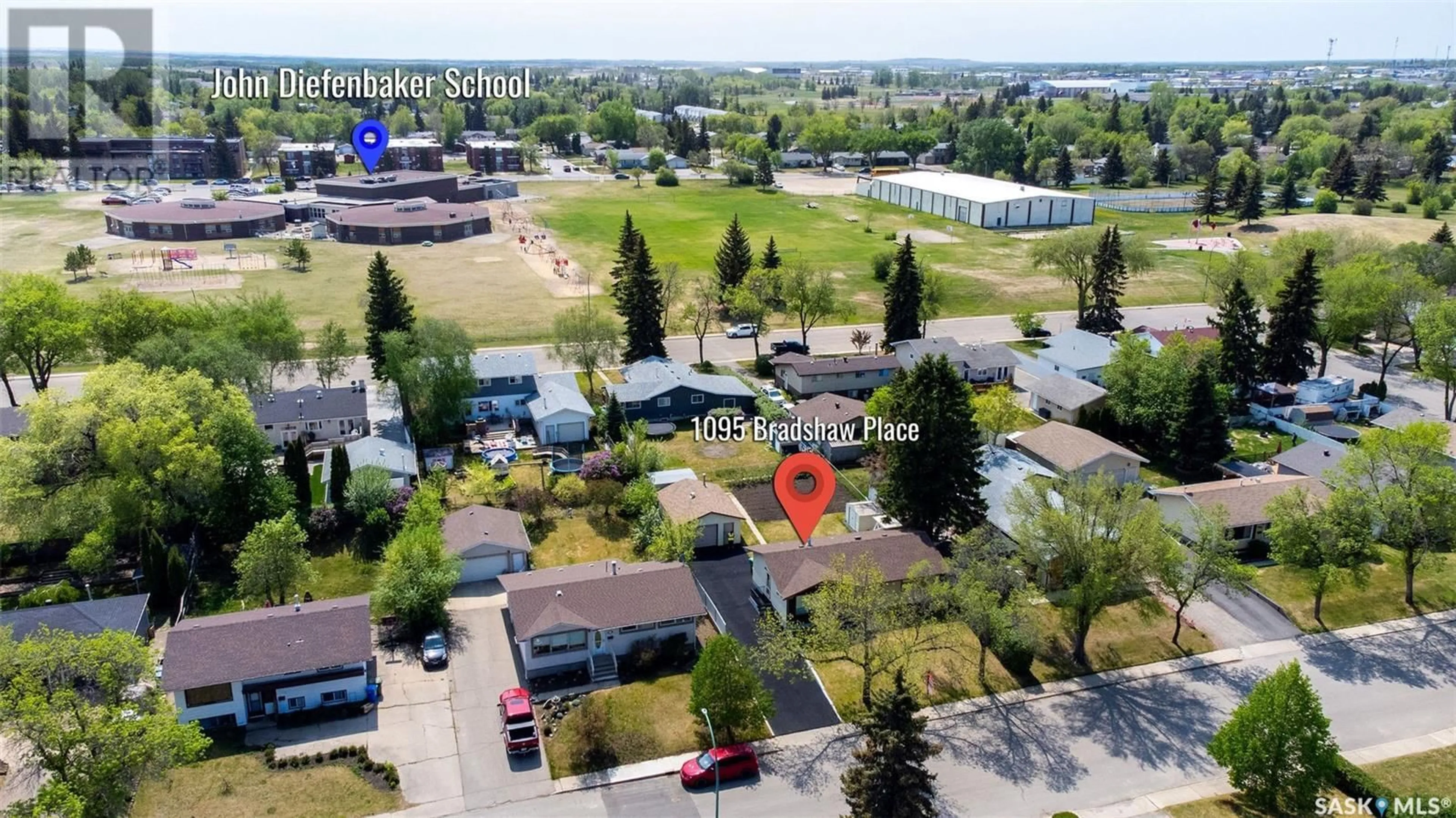 A pic from outside/outdoor area/front of a property/back of a property/a pic from drone, street for 1095 BRADSHAW PLACE, Prince Albert Saskatchewan S6V3L9