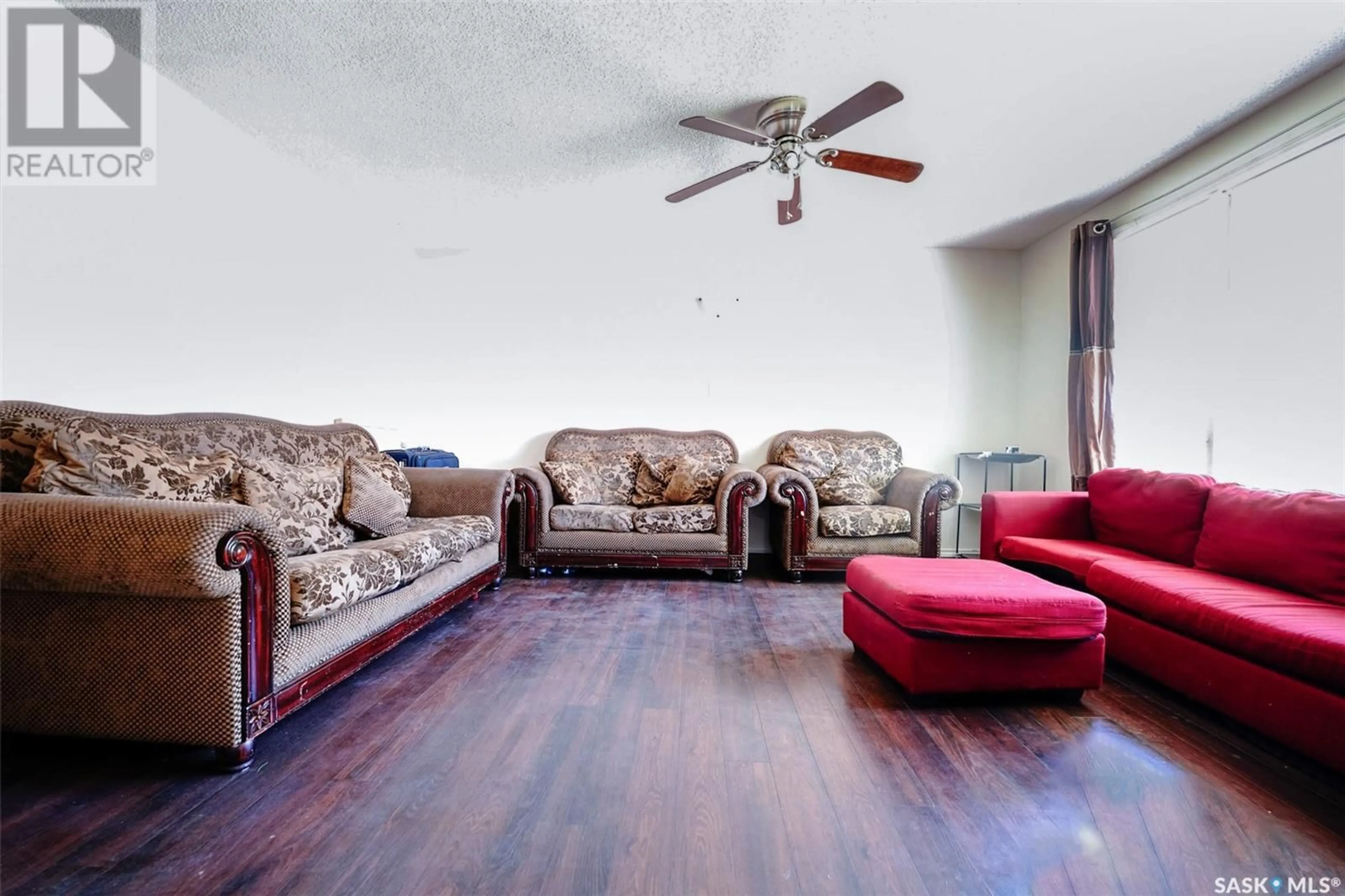 Living room with furniture, unknown for 2303 7TH AVENUE E, Regina Saskatchewan S4N4T1