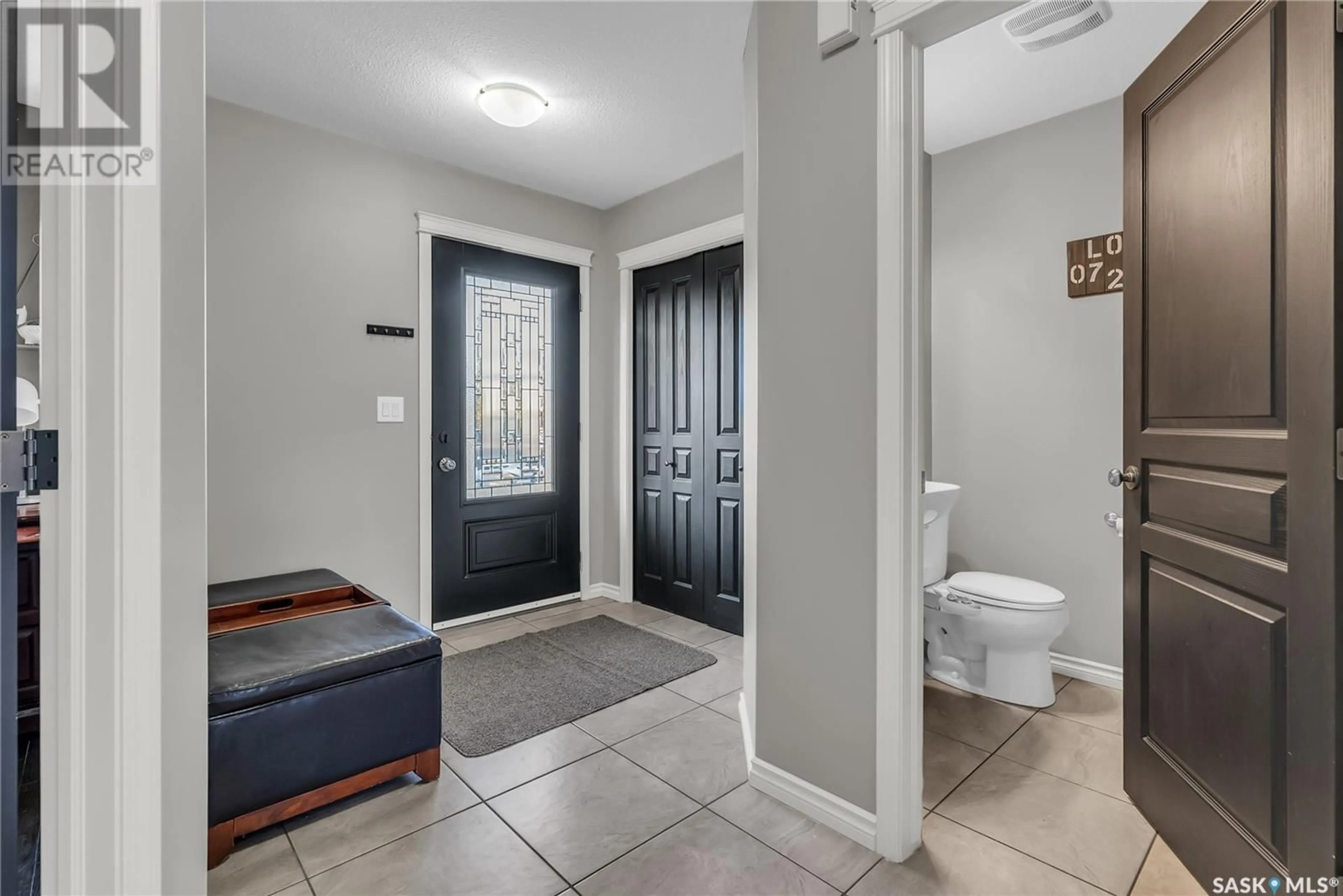 Indoor entryway for 126 KEEDWELL STREET, Saskatoon Saskatchewan S7W1B4