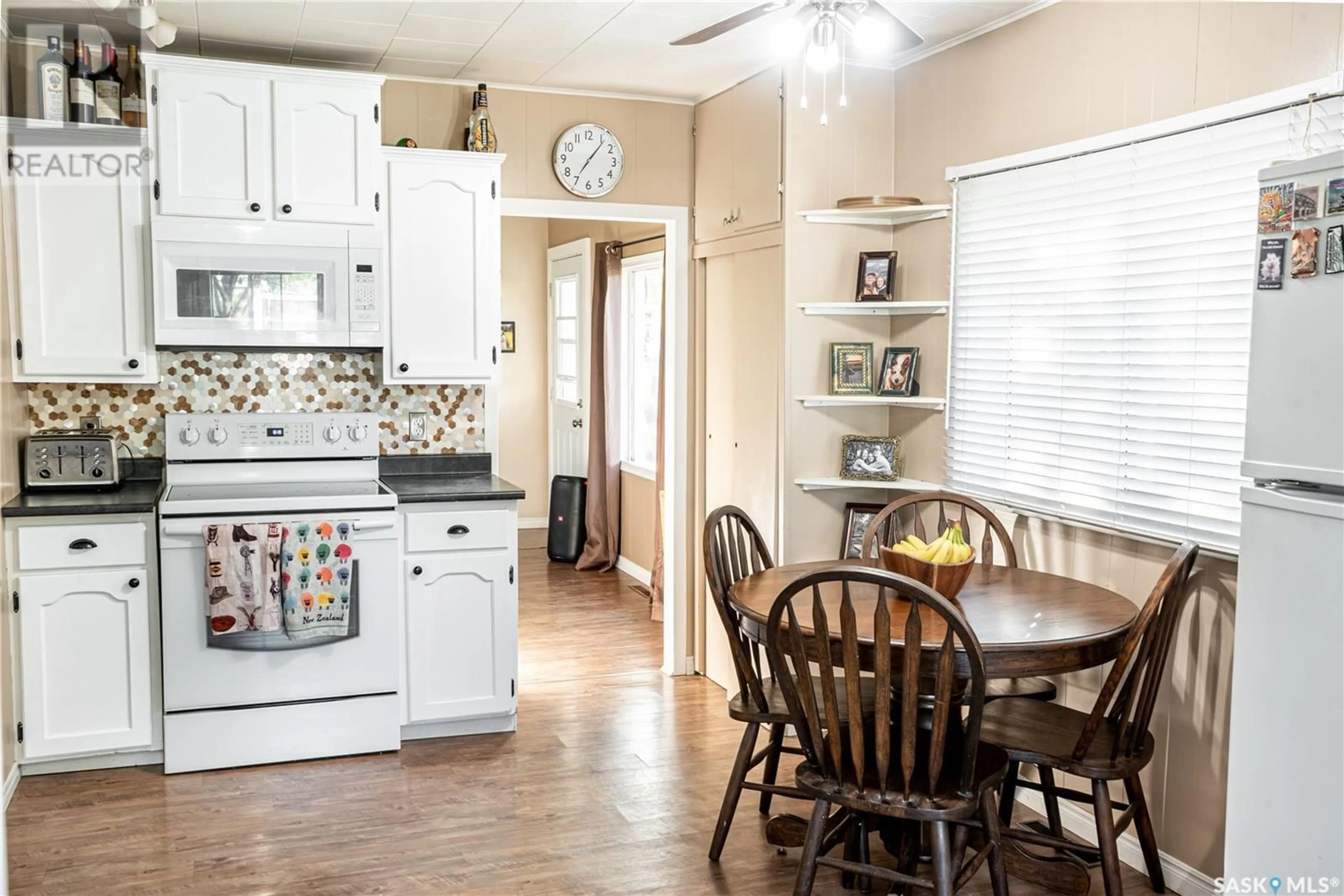 Open concept kitchen, ceramic/tile floor for 109 4TH AVENUE, Big River Saskatchewan S0J0E0