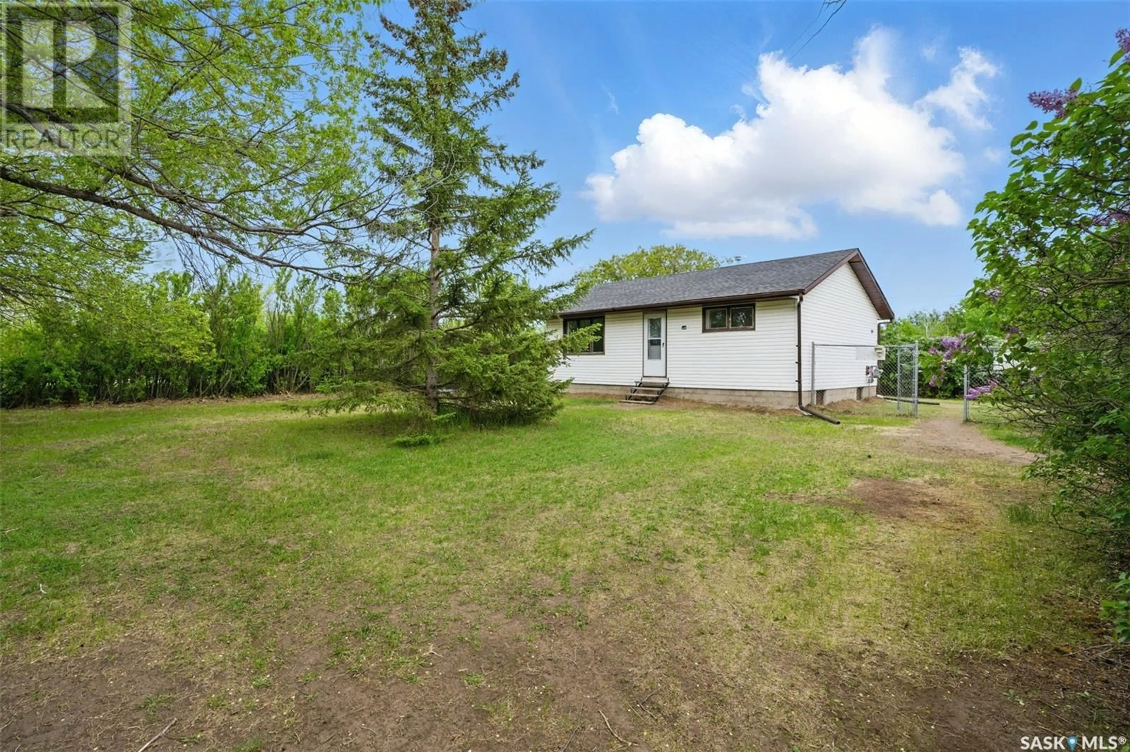 A pic from outside/outdoor area/front of a property/back of a property/a pic from drone, unknown for MCKENZIE ACREAGE, Dundurn Rm No. 314 Saskatchewan S7C0E2