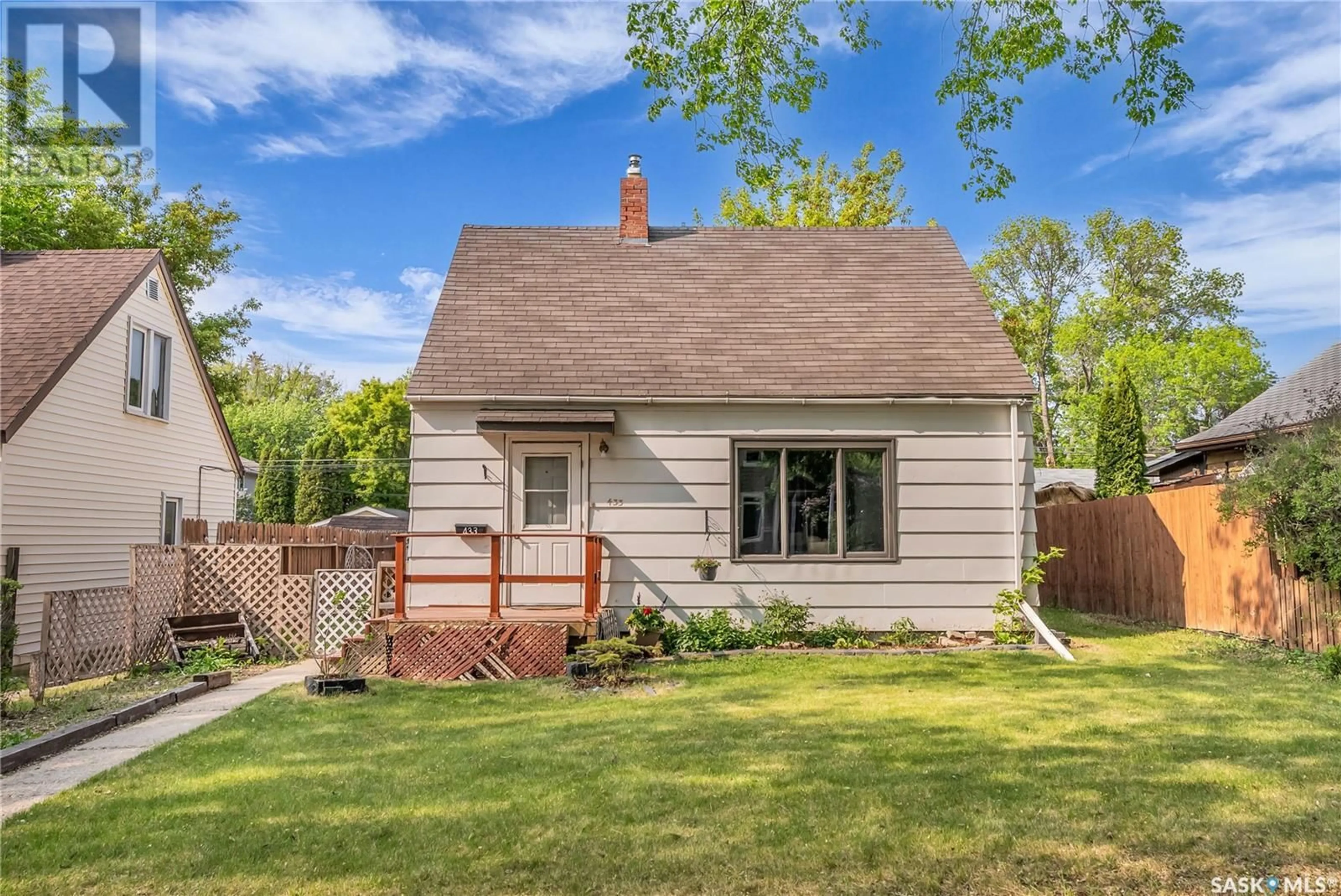 Unknown for 433 4TH STREET, Saskatoon Saskatchewan S7H1J4