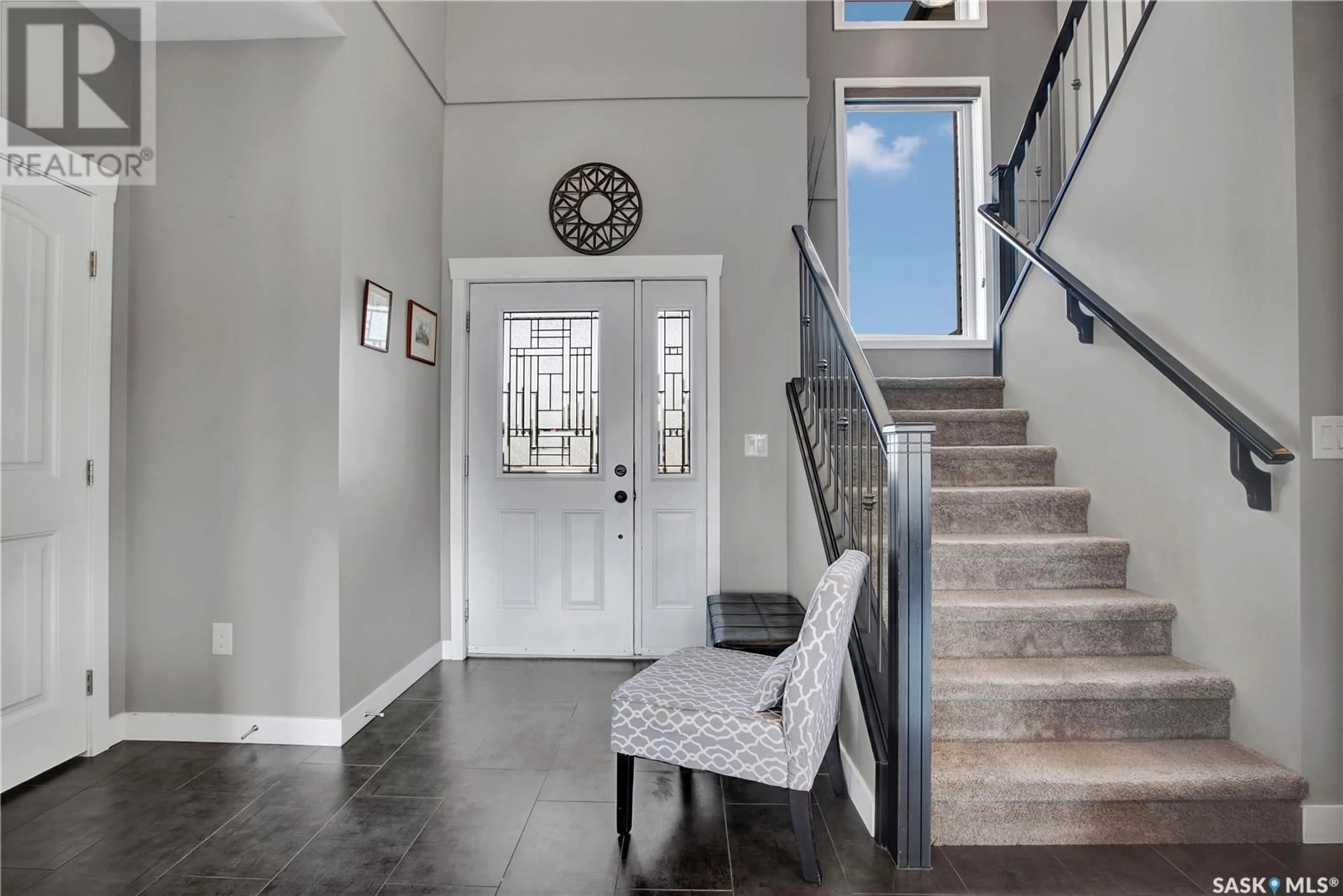 Indoor entryway for 525 REDWOOD CRESCENT, Warman Saskatchewan S0K4S2