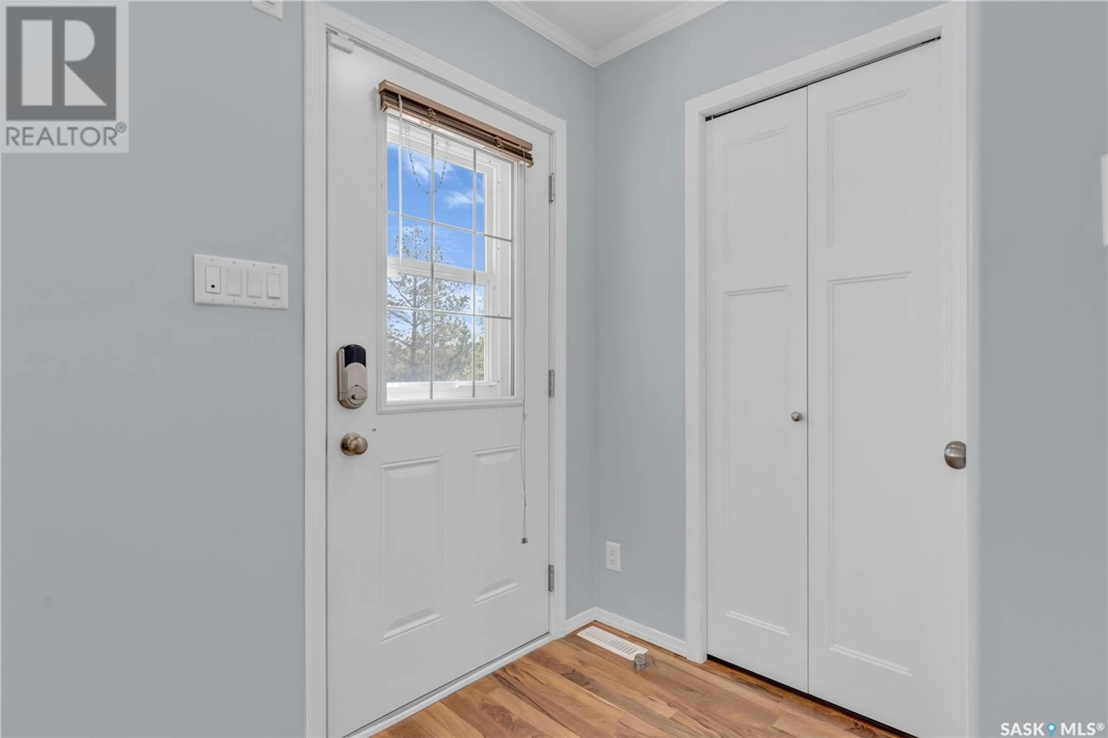 Indoor entryway for 309 - 1022 HAMPTON CIRCLE, Saskatoon Saskatchewan S7R0K4