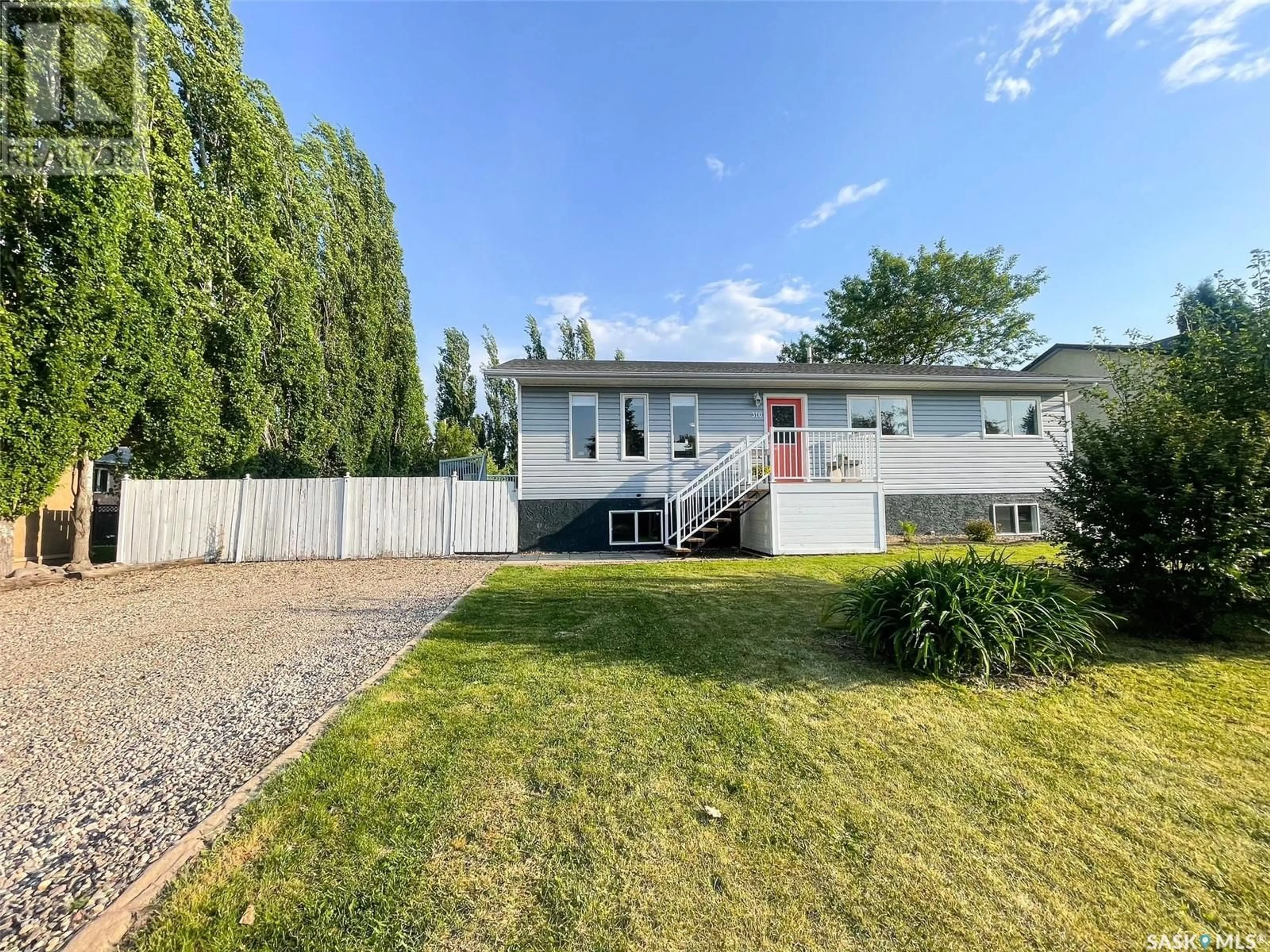 Home with vinyl exterior material, unknown for 310 WOODMAN AVENUE, Meadow Lake Saskatchewan S9X1H3