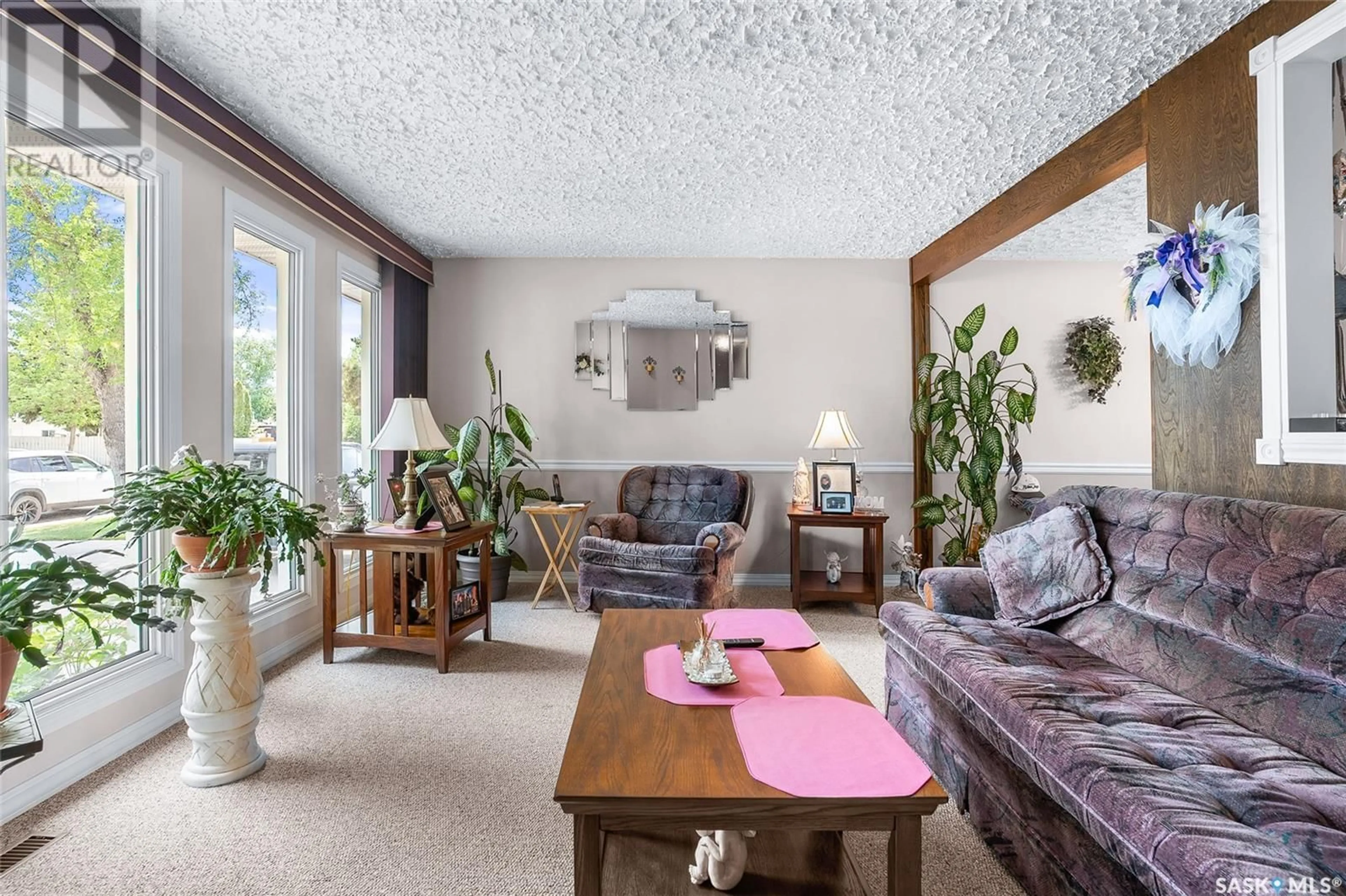 Living room with furniture, unknown for 518 FORRESTER ROAD, Saskatoon Saskatchewan S7M4G6