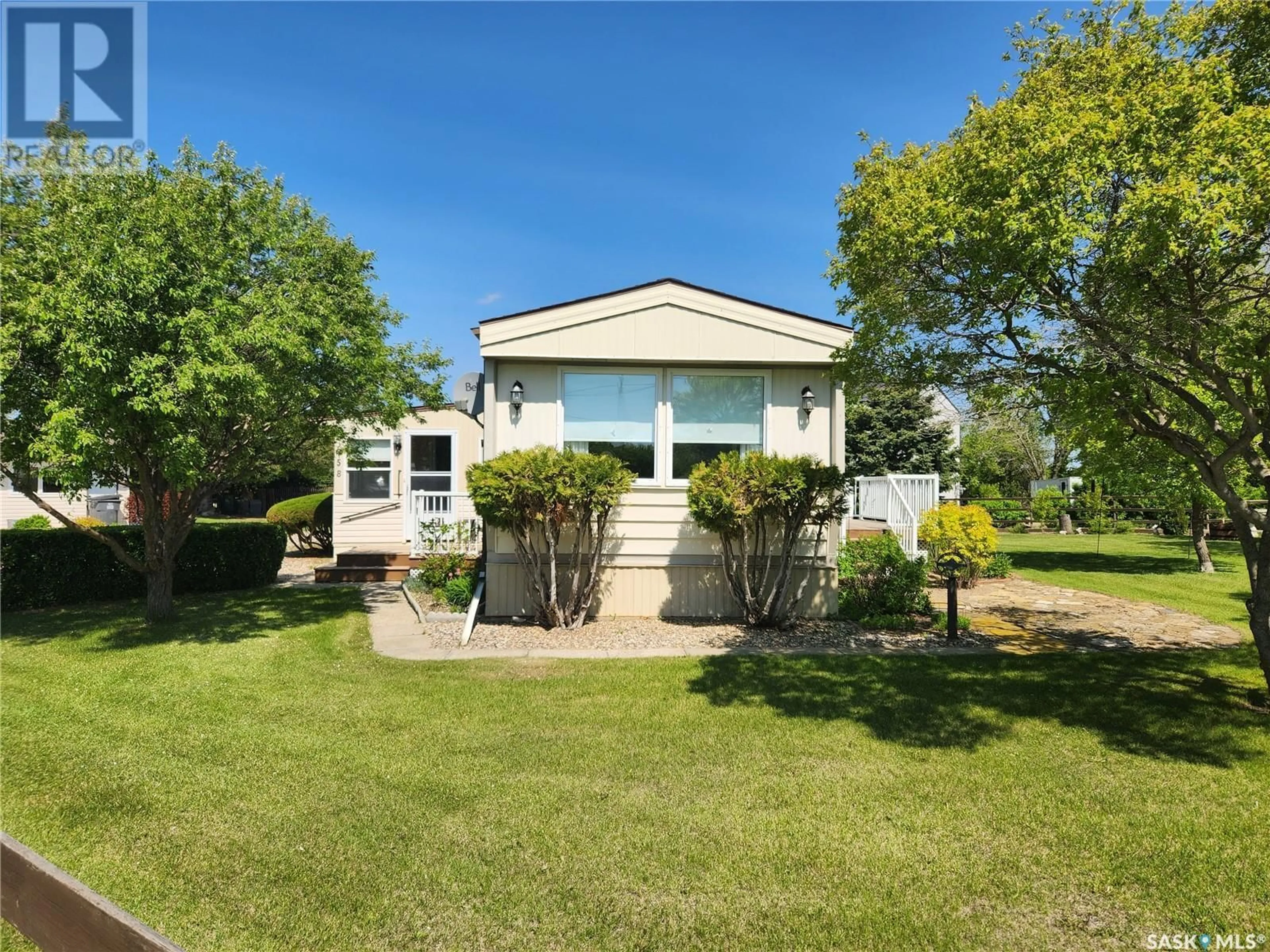 A pic from outside/outdoor area/front of a property/back of a property/a pic from drone, unknown for 258 TALLMAN STREET, Macoun Saskatchewan S0C1P0
