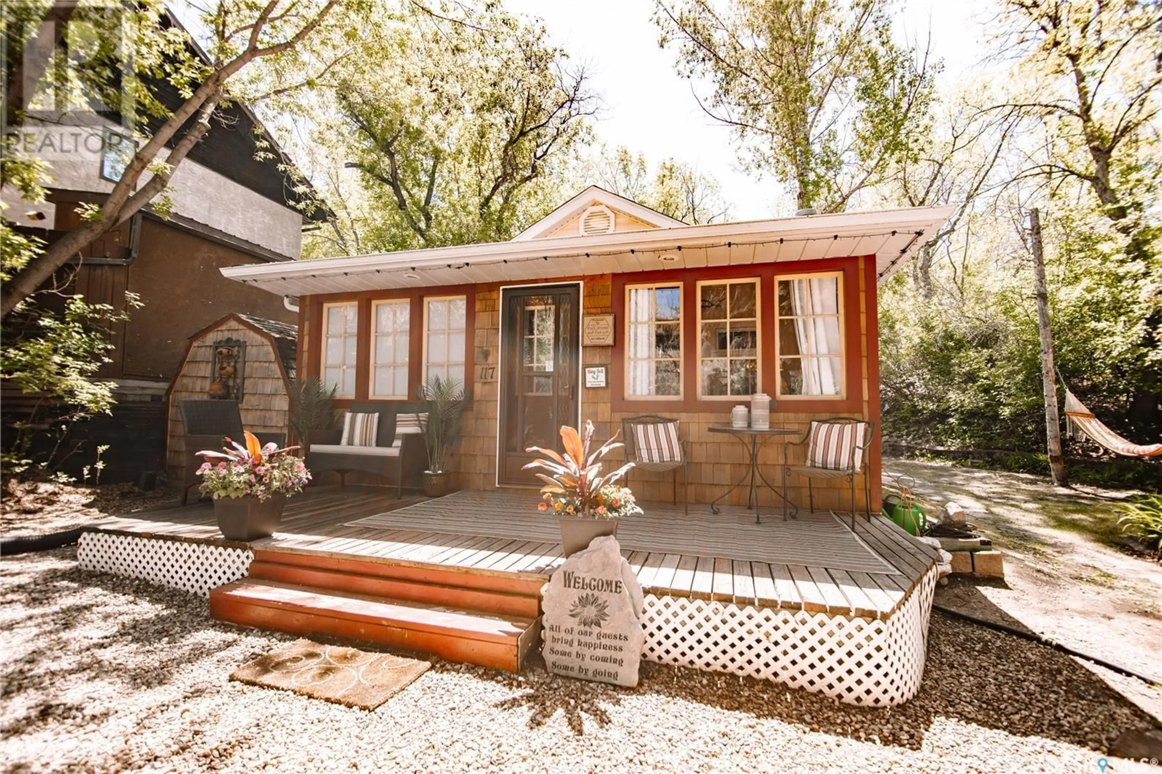 Patio, street for 117 DALY AVENUE, Regina Beach Saskatchewan S0G4C0