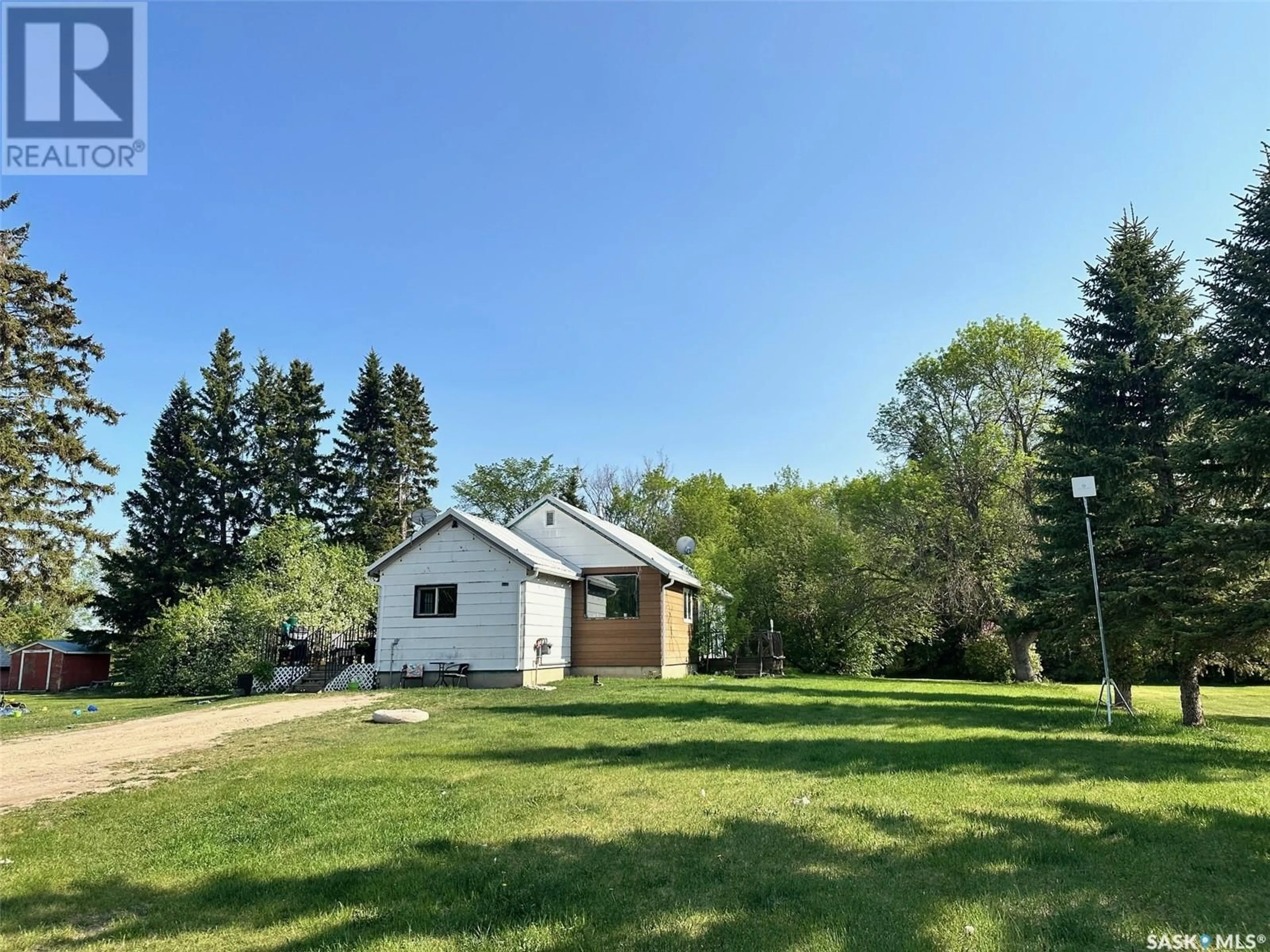 A pic from outside/outdoor area/front of a property/back of a property/a pic from drone, unknown for PENNER, Porcupine Rm No. 395 Saskatchewan S0E1H0