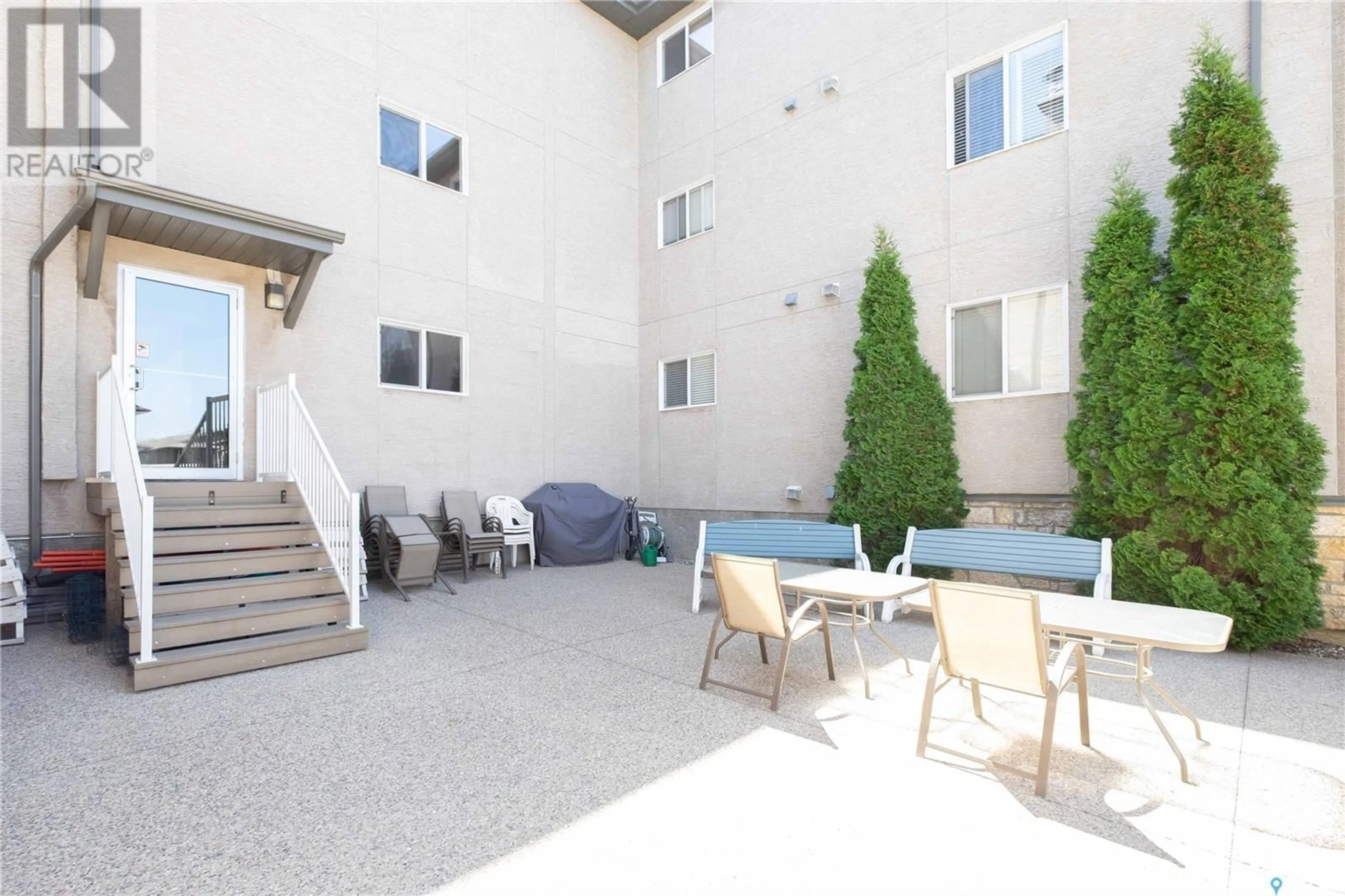 Patio, street for 108 - 4441 NICURITY DRIVE, Regina Saskatchewan S4X0E4