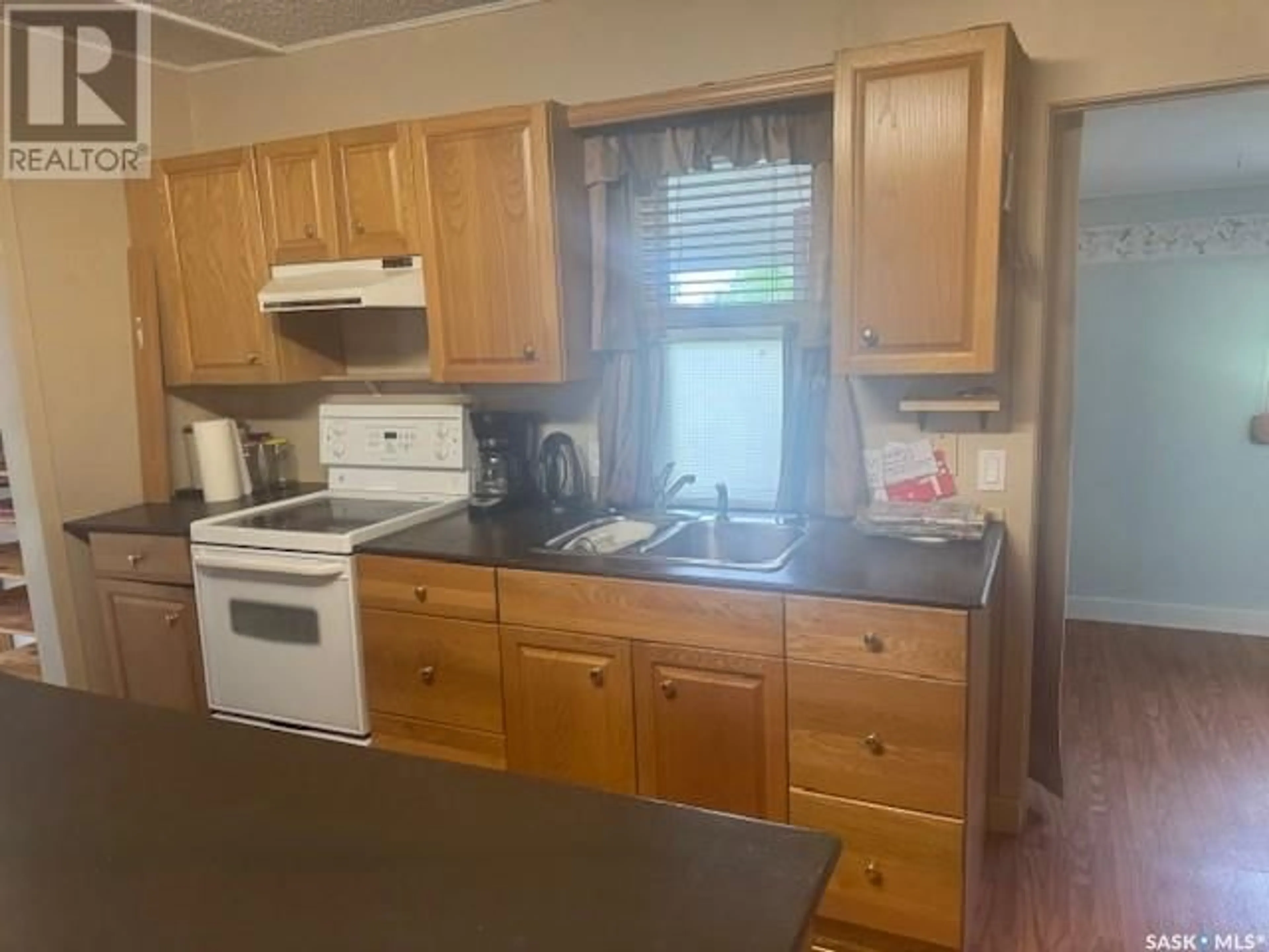 Standard kitchen, wood/laminate floor for 109 3RD AVENUE, Maymont Saskatchewan S0M1T0