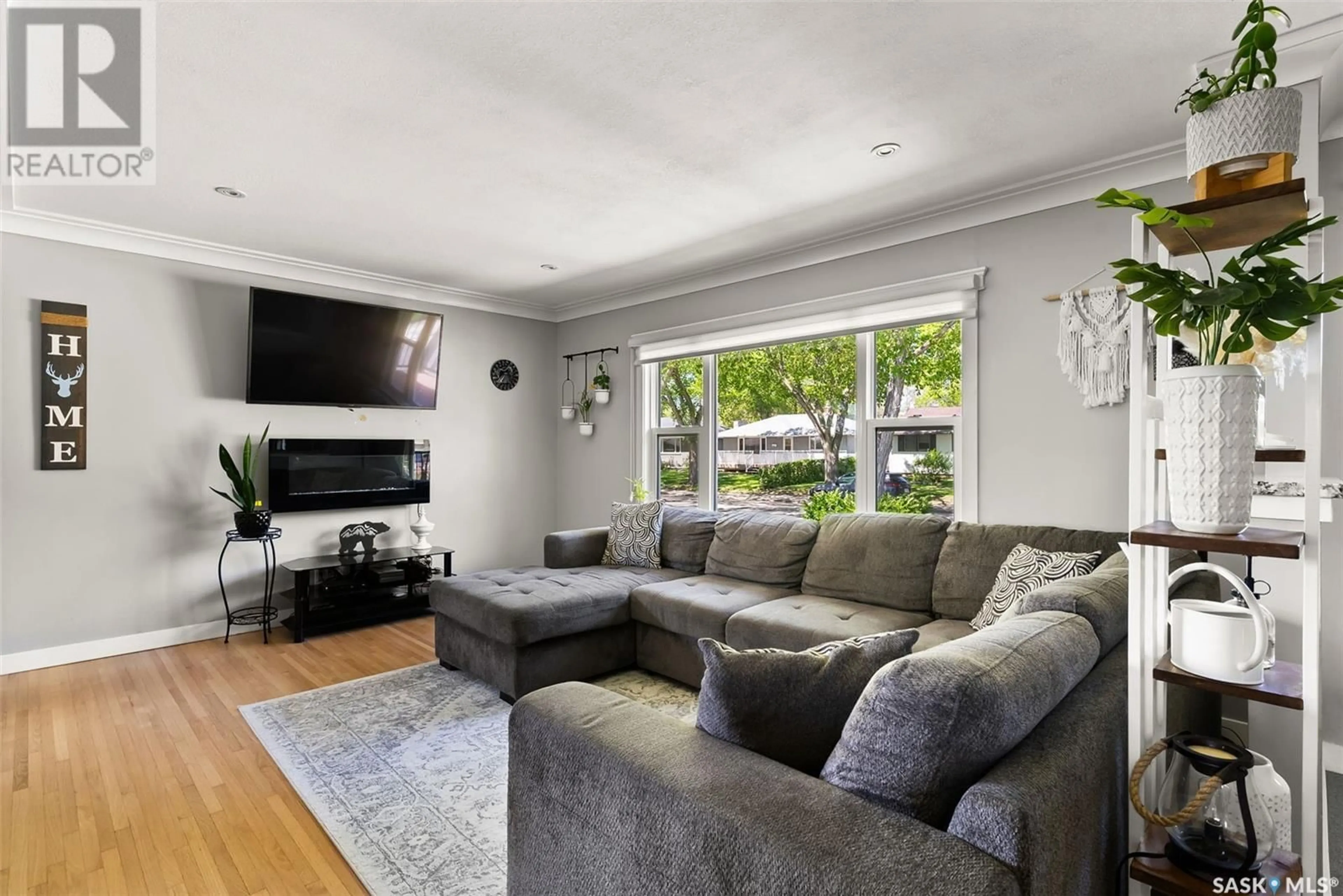 Living room with furniture, unknown for 5301 3RD AVENUE, Regina Saskatchewan S4T0G3