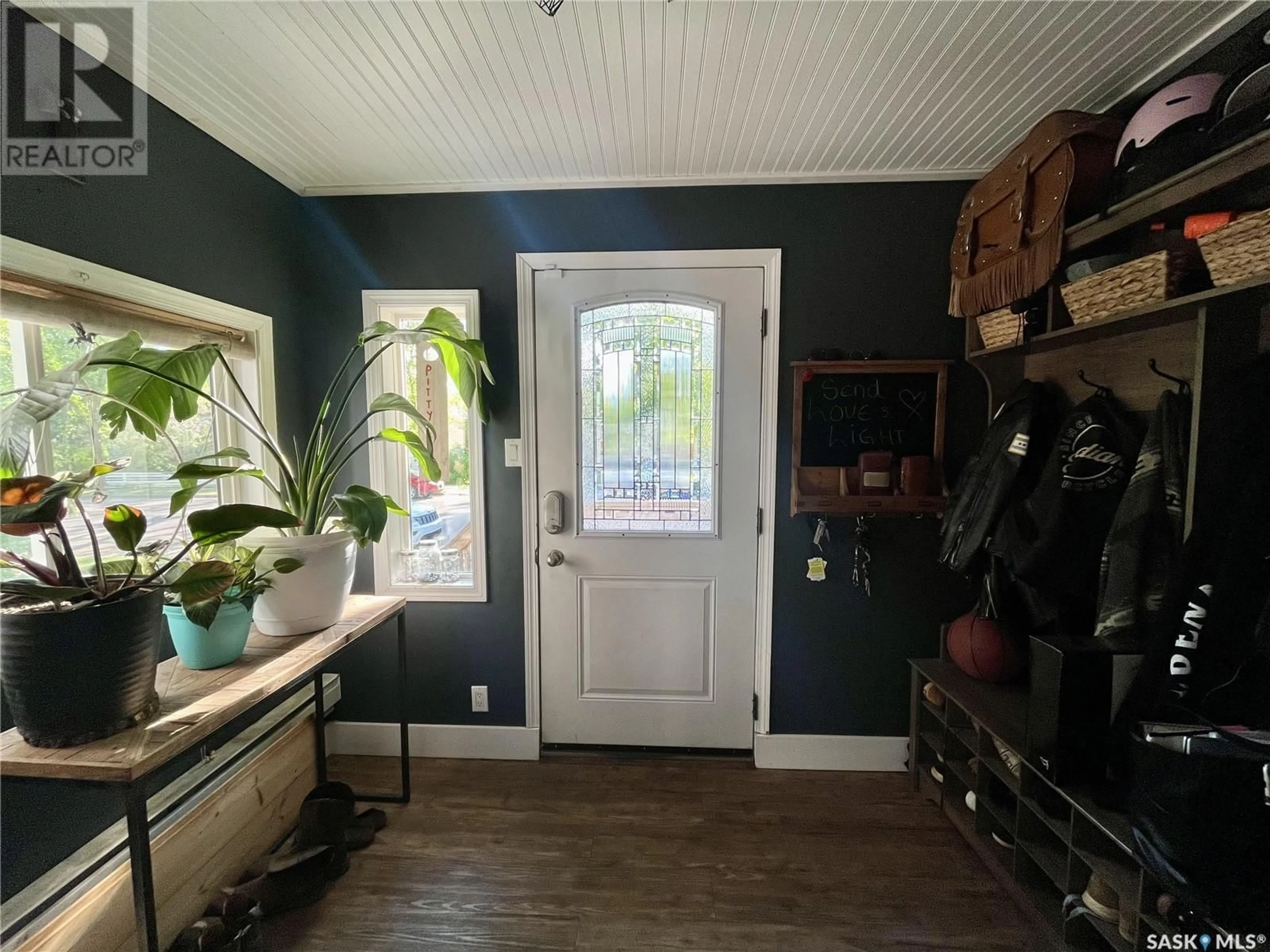 Indoor entryway for 1432 103RD STREET, North Battleford Saskatchewan S9A1L3