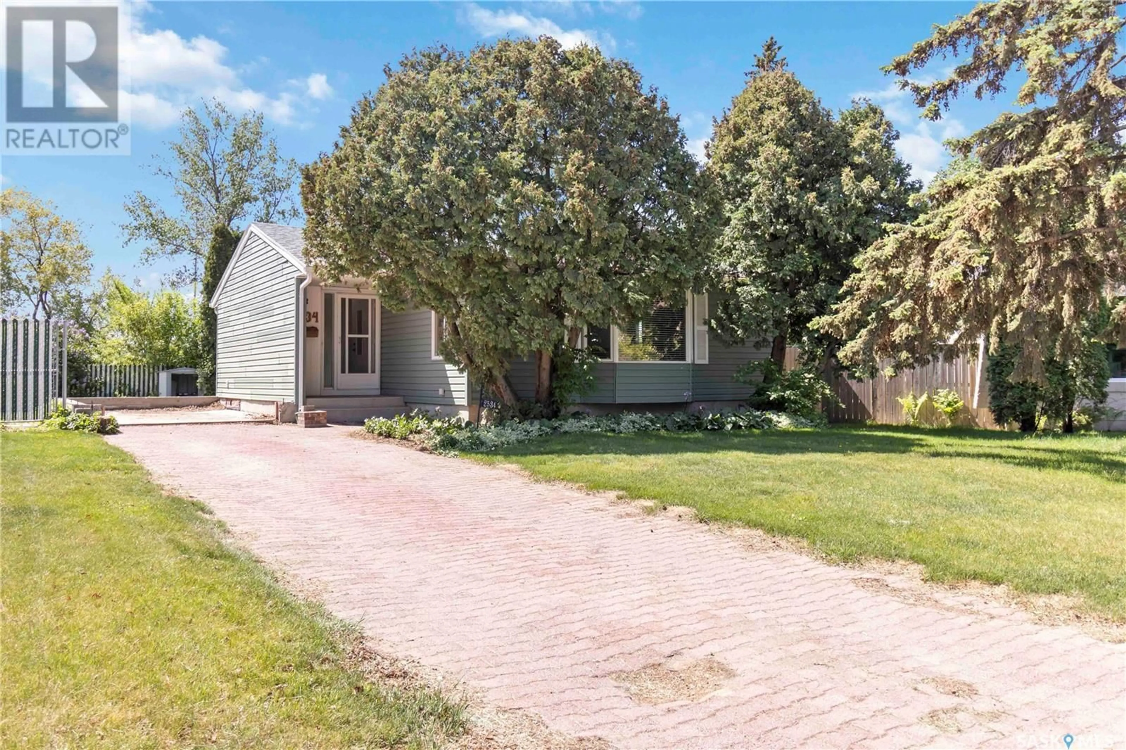 A pic from outside/outdoor area/front of a property/back of a property/a pic from drone, street for 2534 EASTVIEW, Saskatoon Saskatchewan S7J3G6