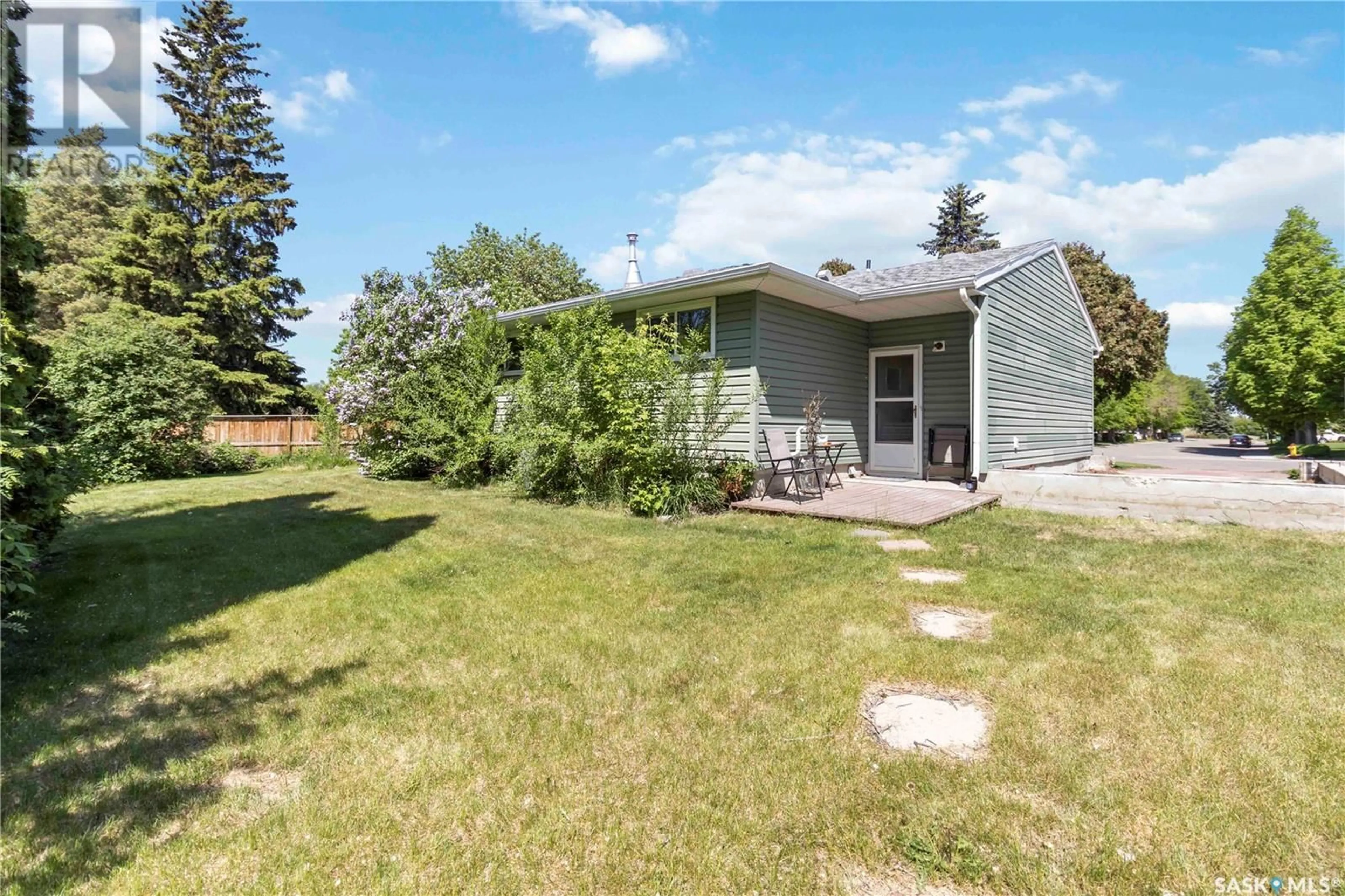 Unknown for 2534 EASTVIEW, Saskatoon Saskatchewan S7J3G6