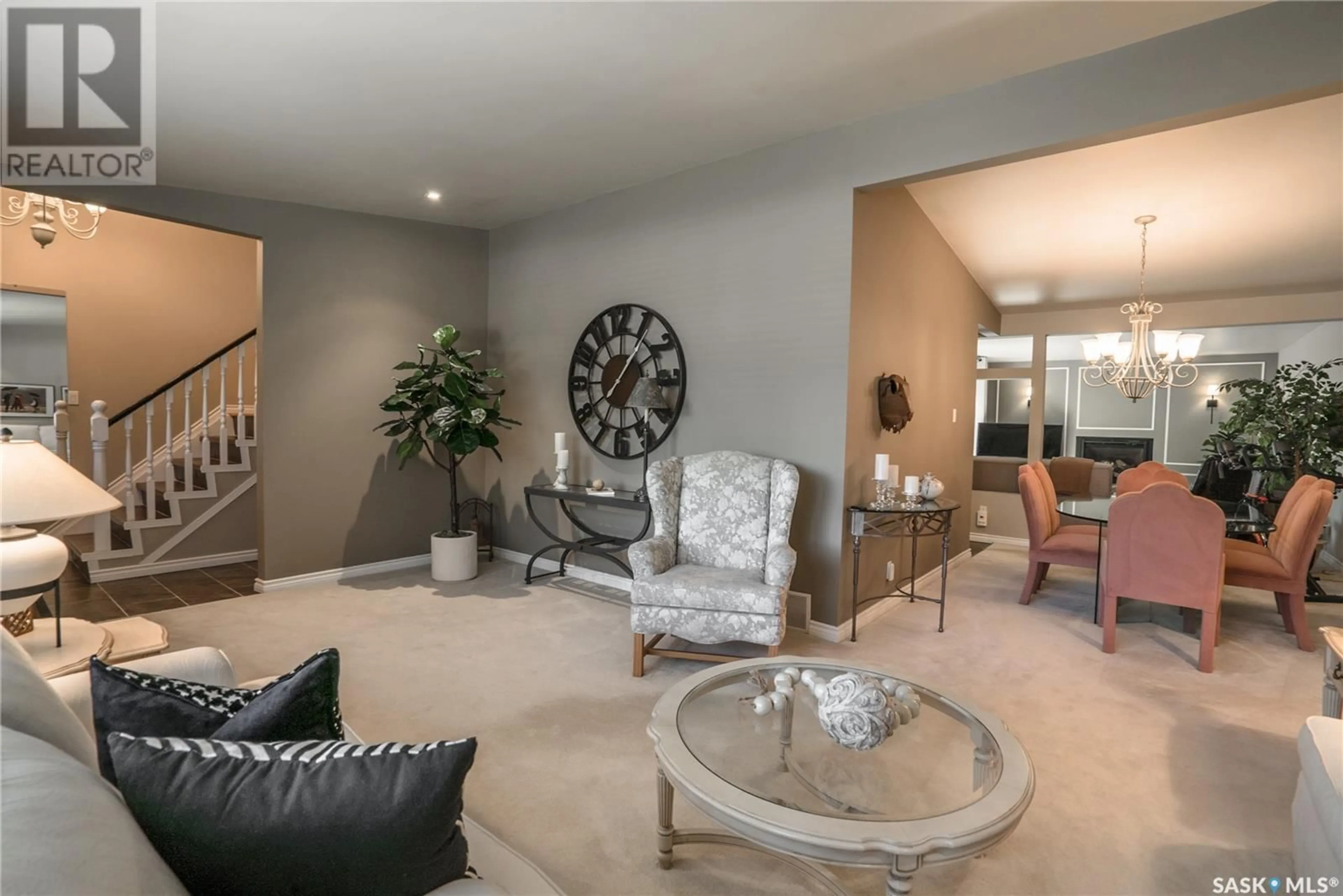 Living room with furniture, unknown for 2802 MACEACHERN AVENUE, Saskatoon Saskatchewan S7J1B5