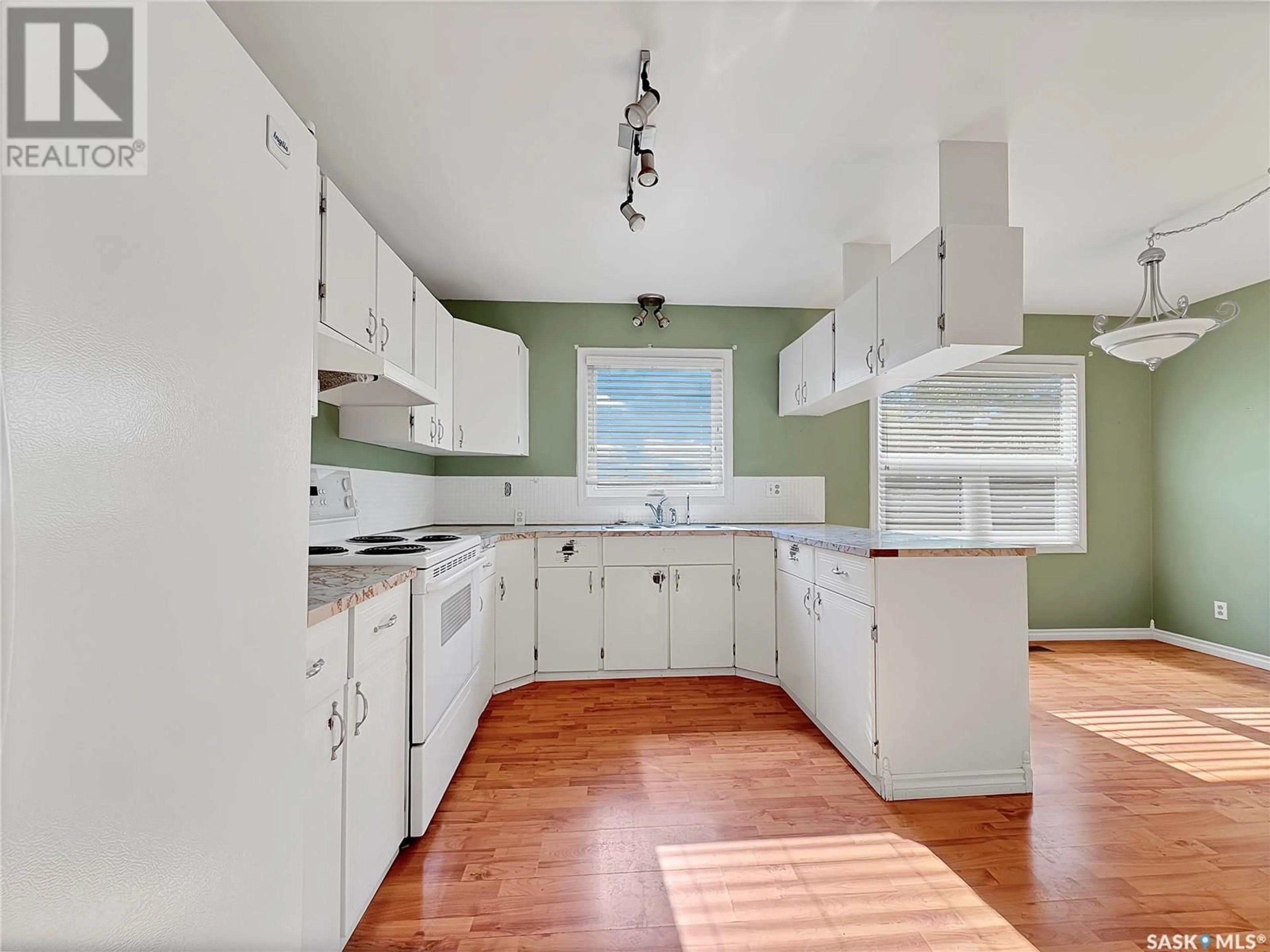 Standard kitchen, unknown for 1382 112TH STREET, North Battleford Saskatchewan S9A2G1