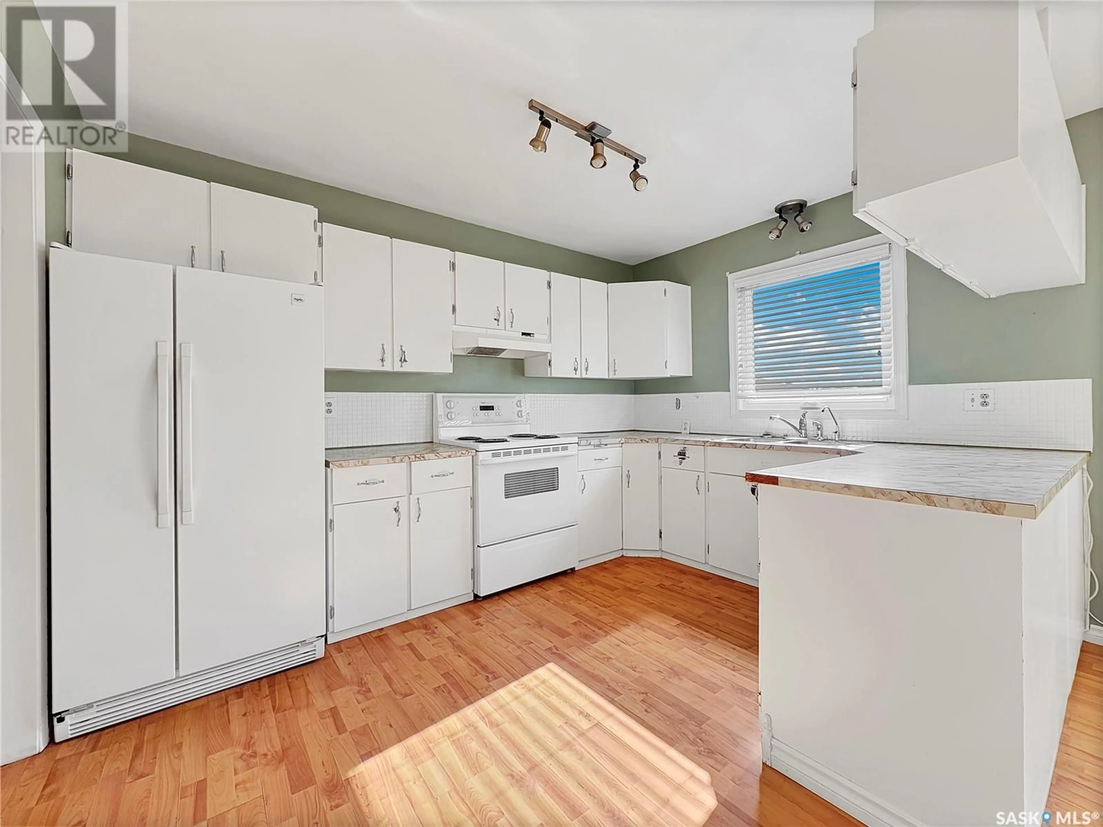 Standard kitchen, unknown for 1382 112TH STREET, North Battleford Saskatchewan S9A2G1
