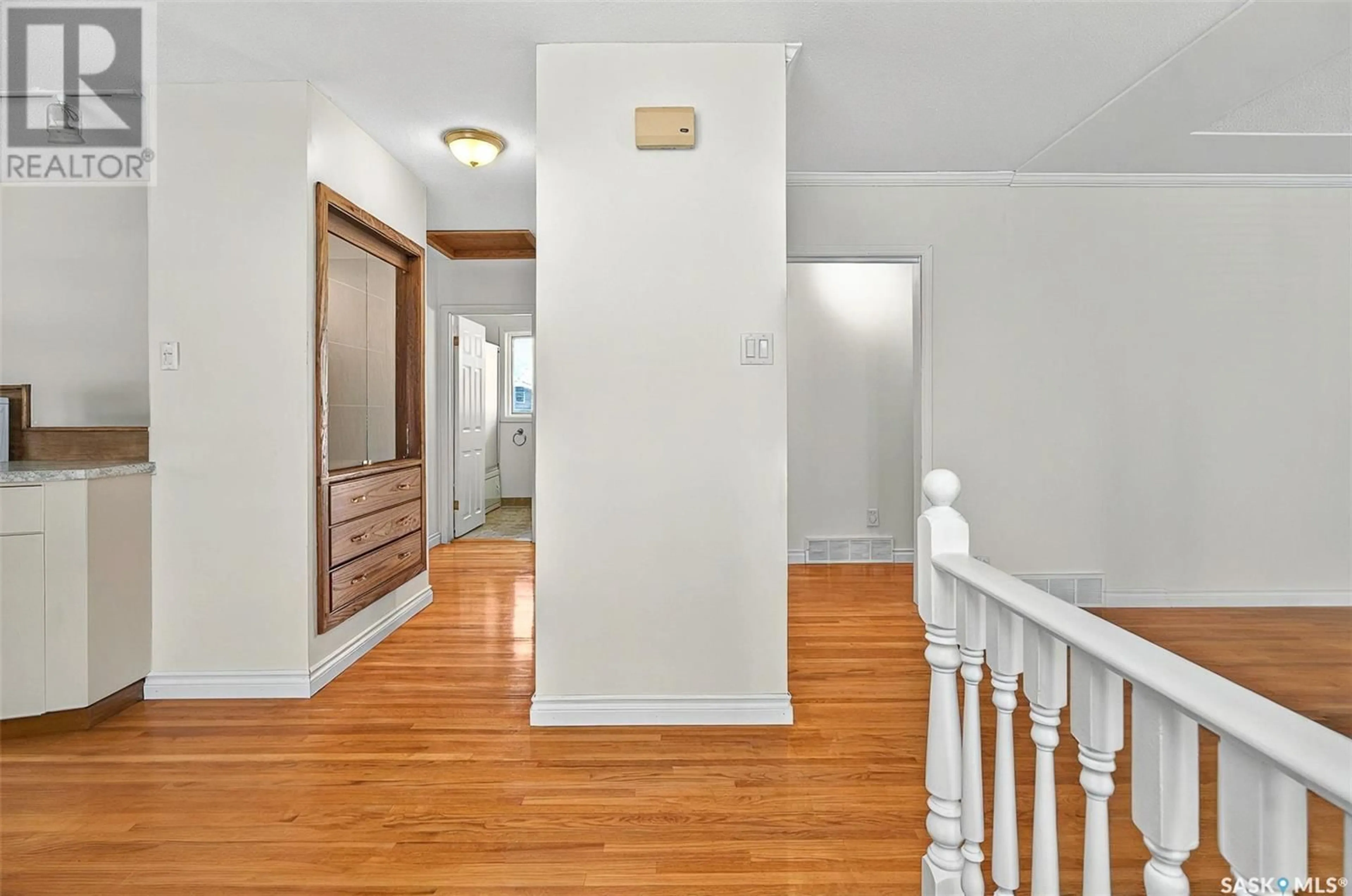 Indoor entryway for 801 KEITH STREET, Moose Jaw Saskatchewan S6H5R3