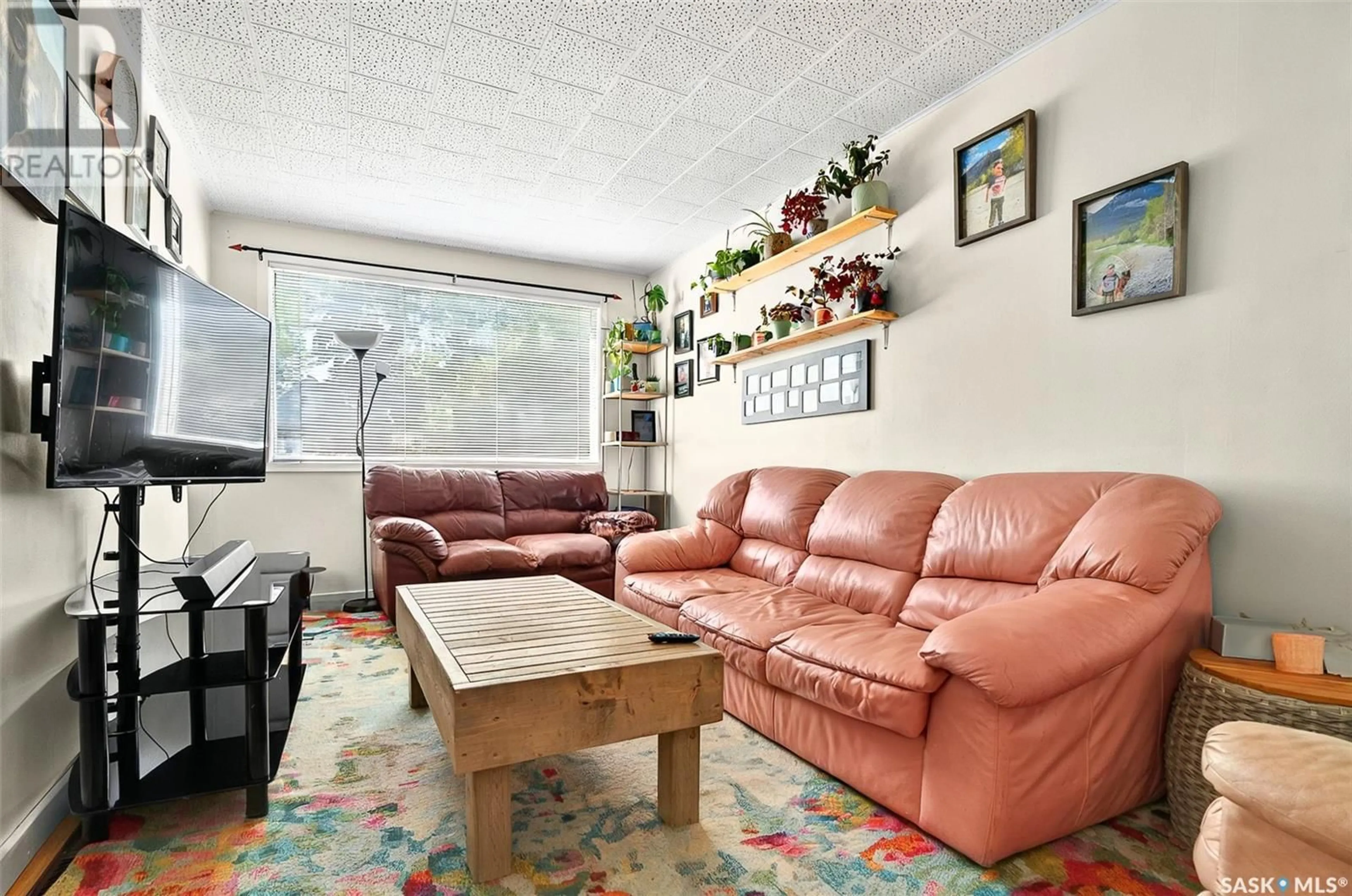 Living room with furniture, unknown for 926 LILLOOET STREET, Moose Jaw Saskatchewan S6H4Z8