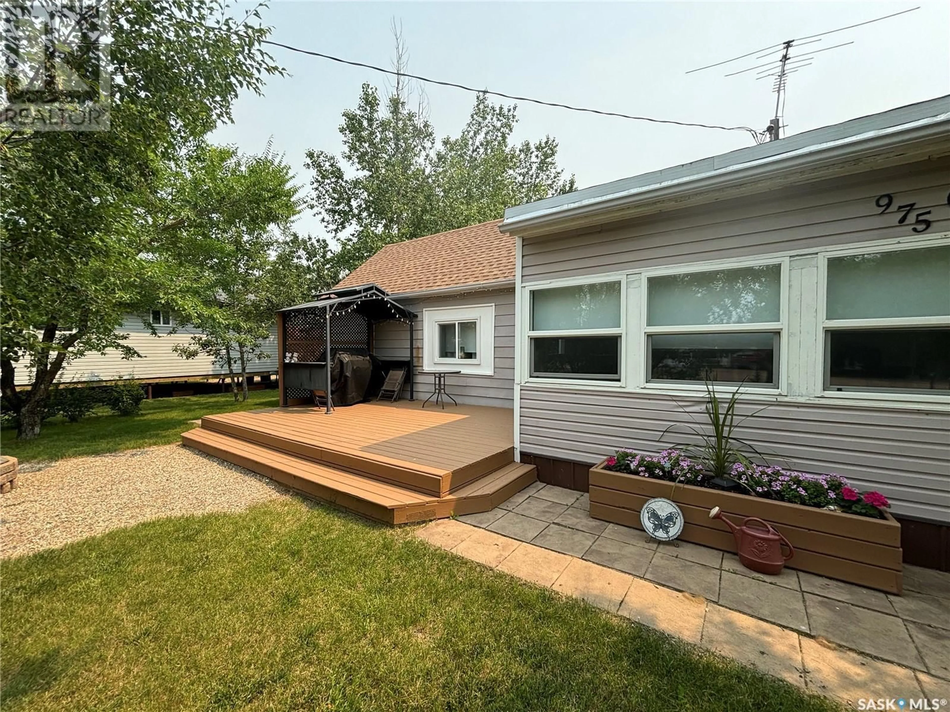 Patio, street for 975 BIRCHWOOD AVENUE, Good Lake Rm No. 274 Saskatchewan S0A0L0